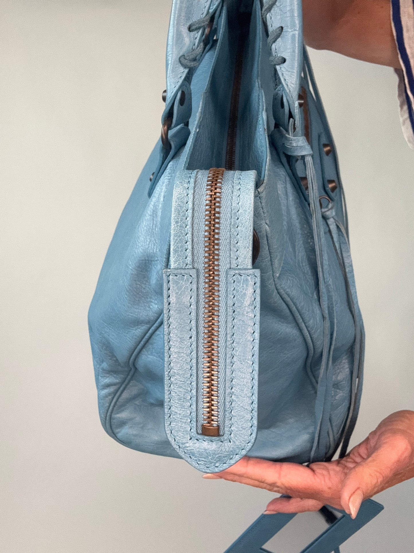 Balenciaga Agneau Classic Velo Bleu - Indigo Hand Bag