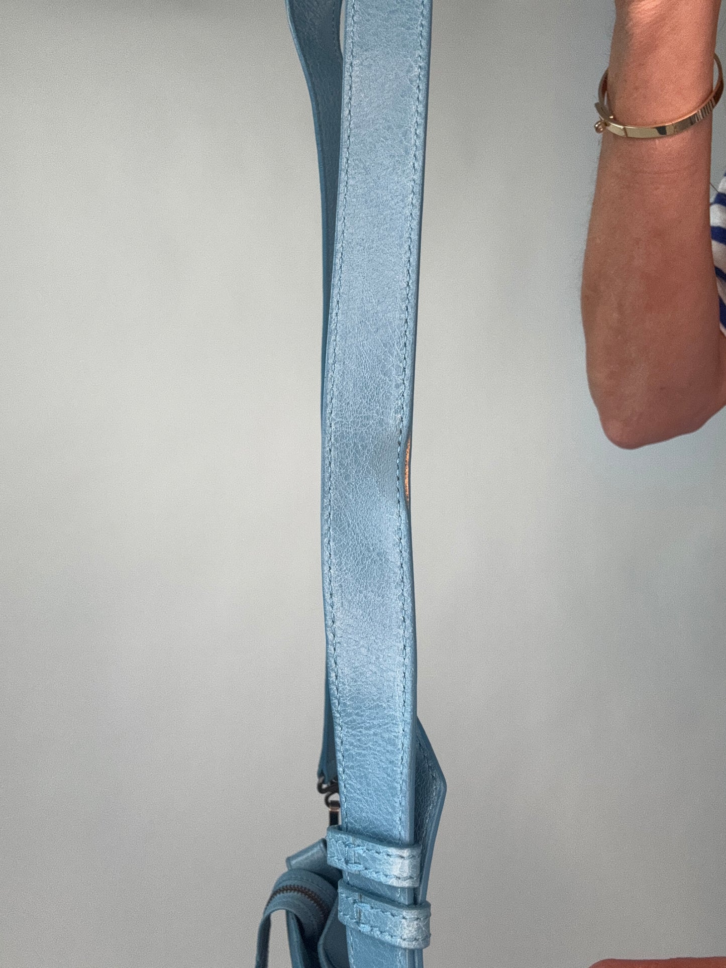 Balenciaga Agneau Classic Velo Bleu - Indigo Hand Bag
