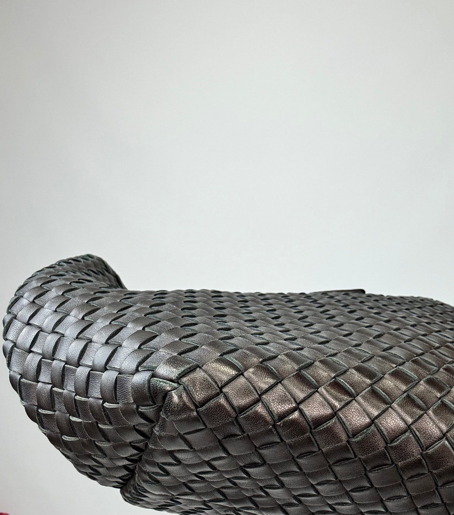 Bottega Veneta Nappa Intrecciato Cabat MM - Black
