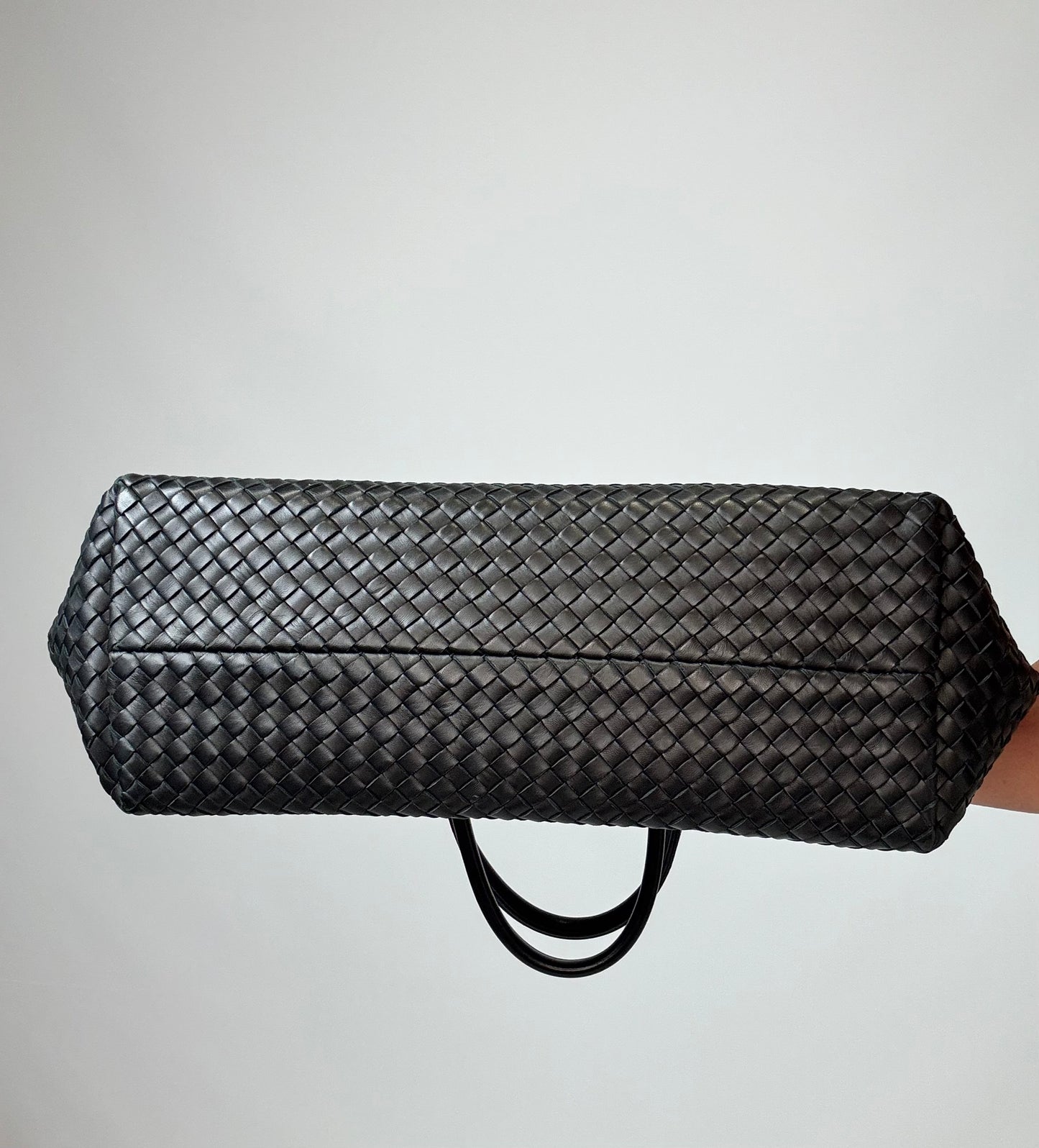 Bottega Veneta Nappa Intrecciato Cabat MM - Black