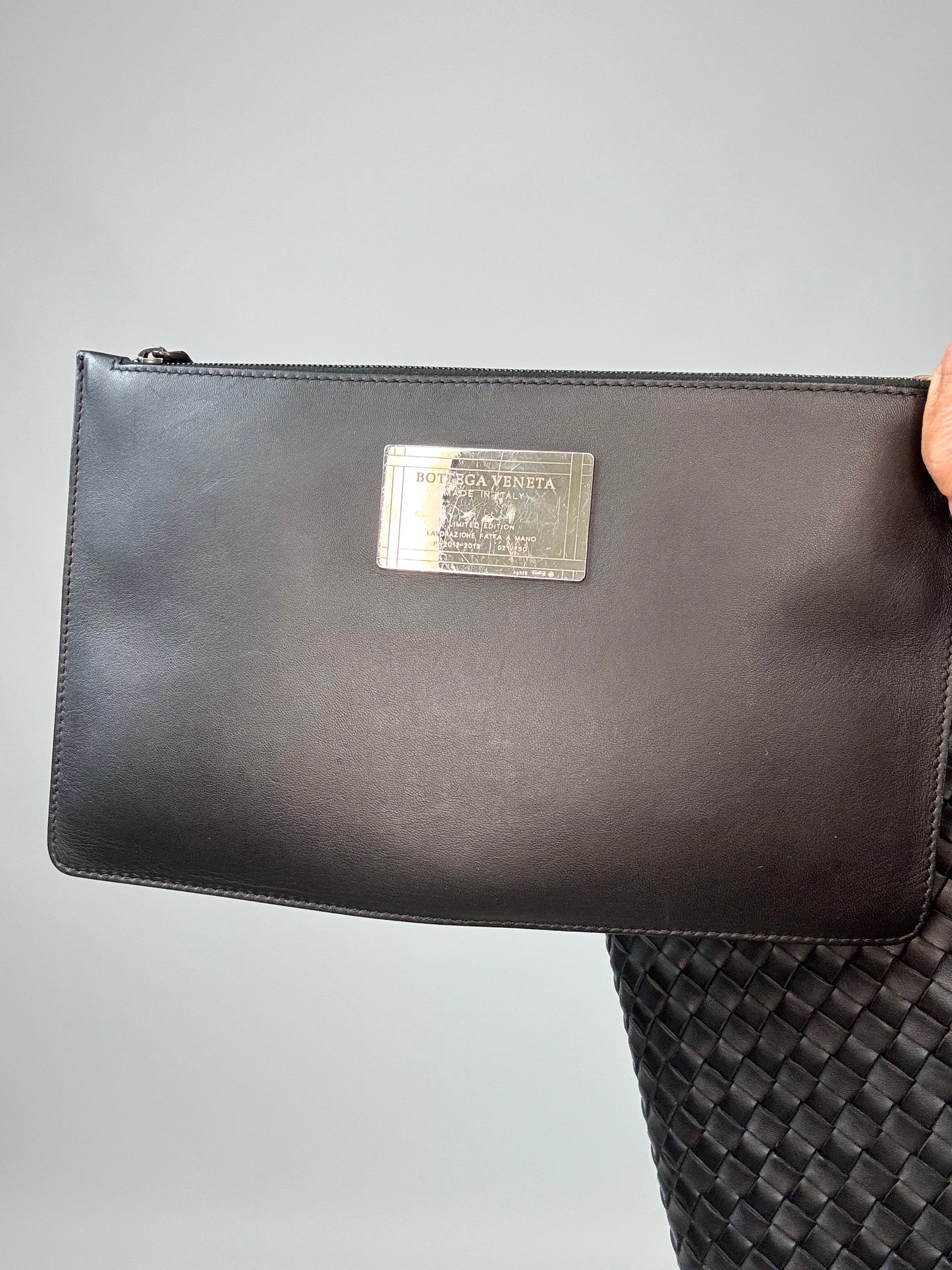 Bottega Veneta Nappa Intrecciato Cabat MM - Black