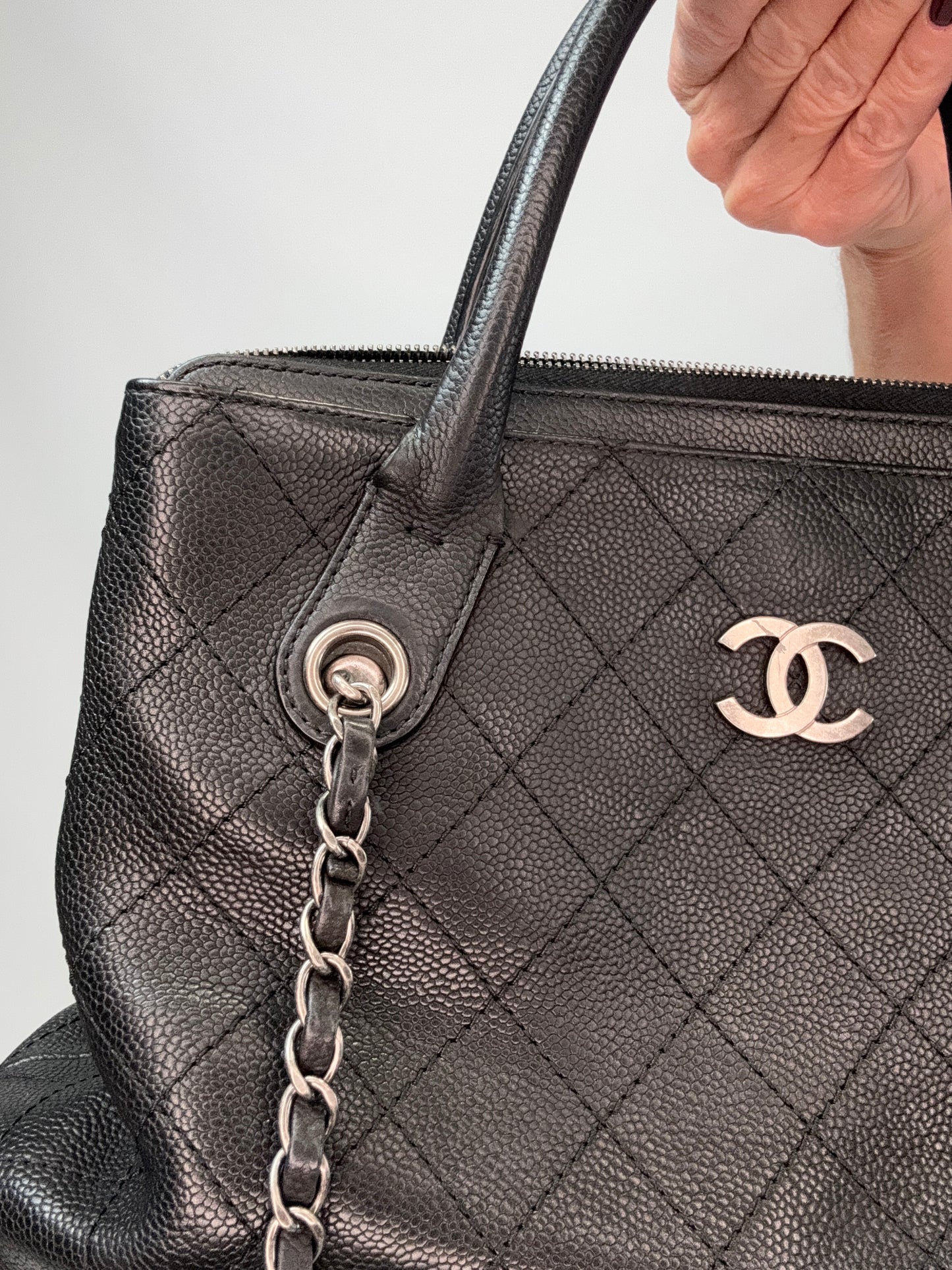 Chanel Grained Vegetal Calfskin Urban Shopping Tote - Black