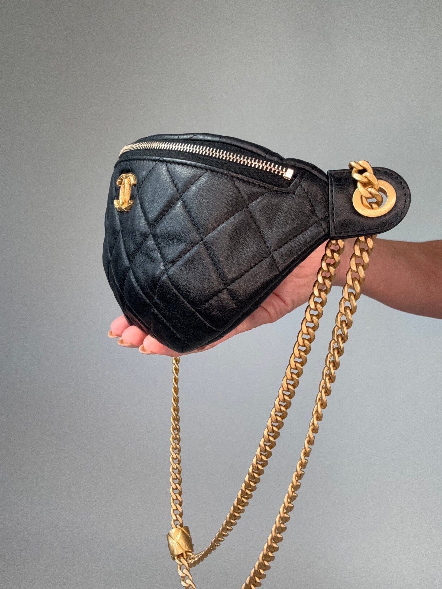 Chanel Waist Bag Sweetheart -Black
