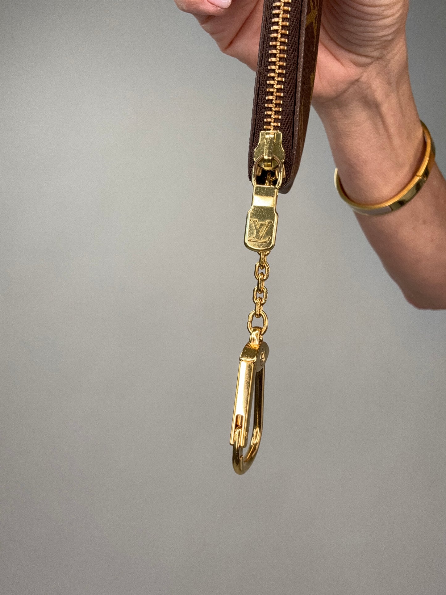 Louis Vuitton Monogram Clea Con Pouch