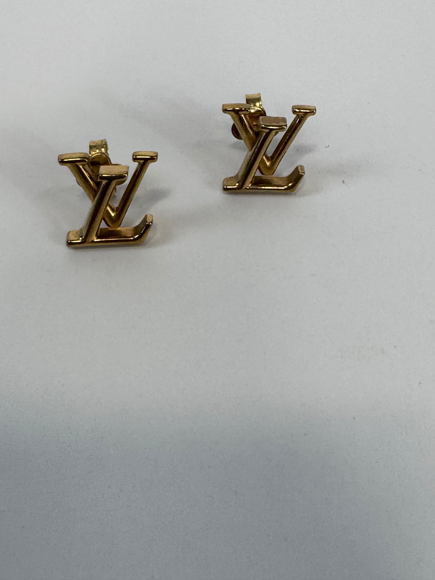 Louis Vuitton LV Iconic Studs