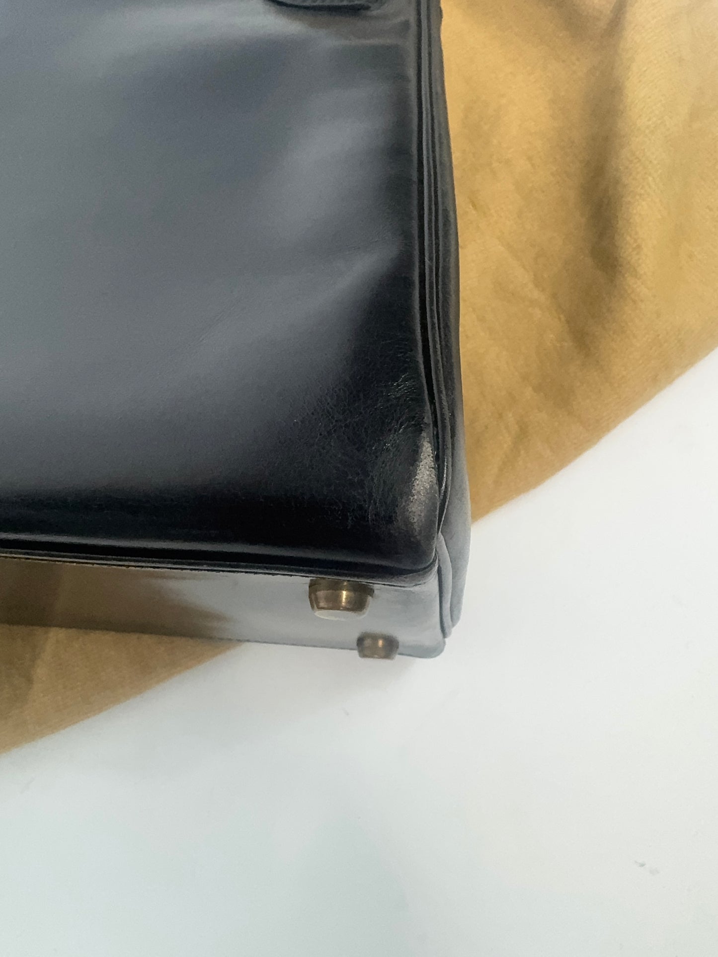 Hermes Vintage Kelly 28 Box Calfskin Leather Gold Hardware