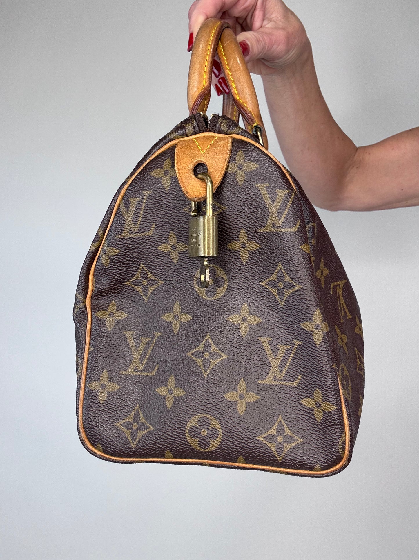 Louis Vuitton Monogram Speedy 25