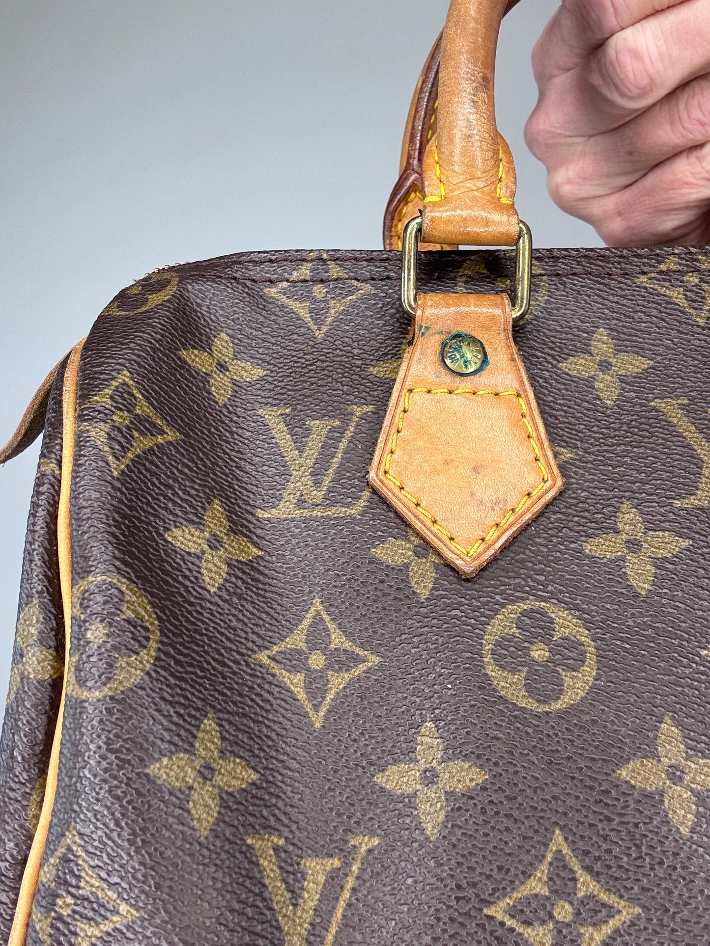 Louis Vuitton Monogram Speedy 25