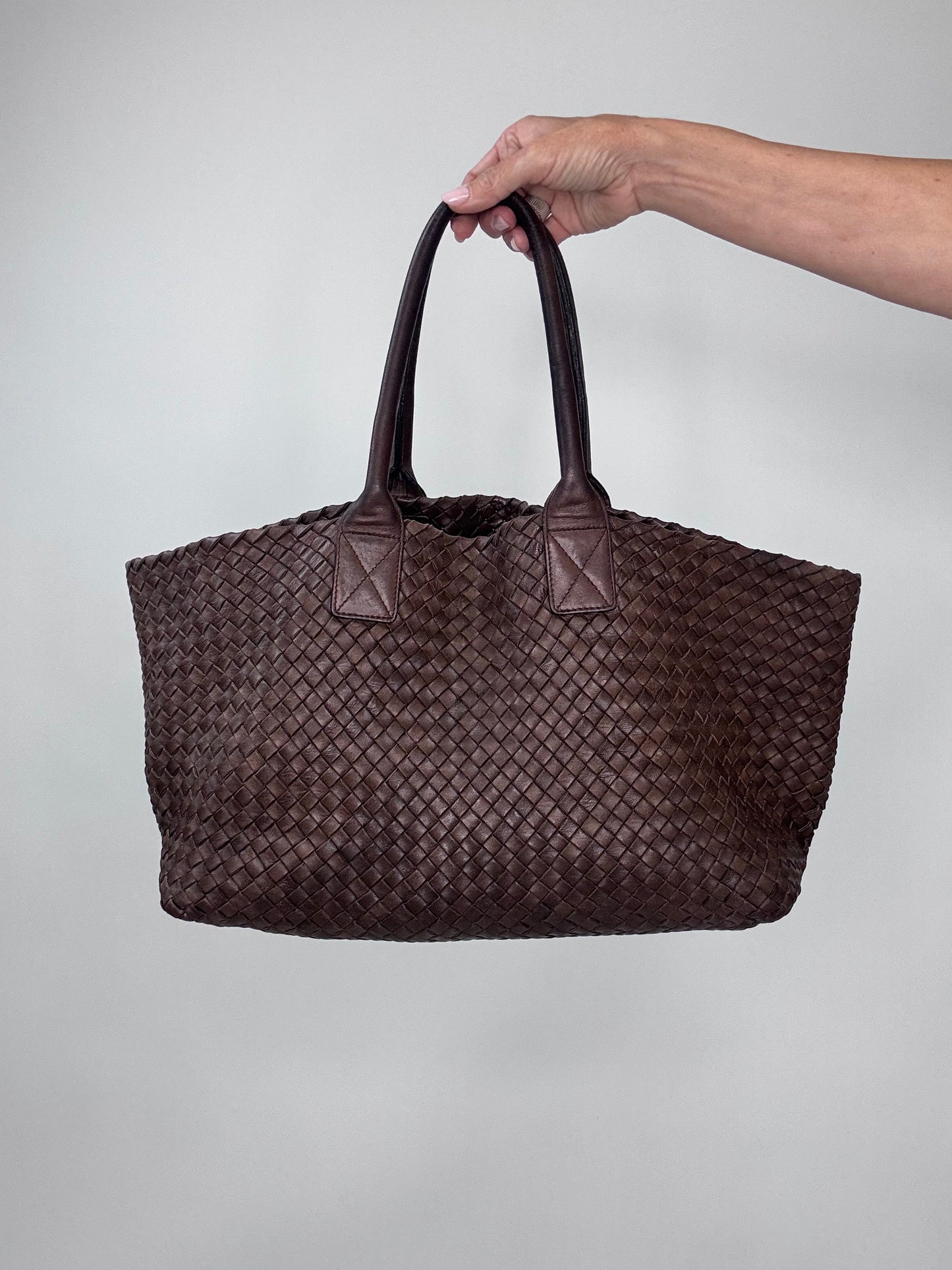 Bottega Veneta Intrecciato Meduim Cabat