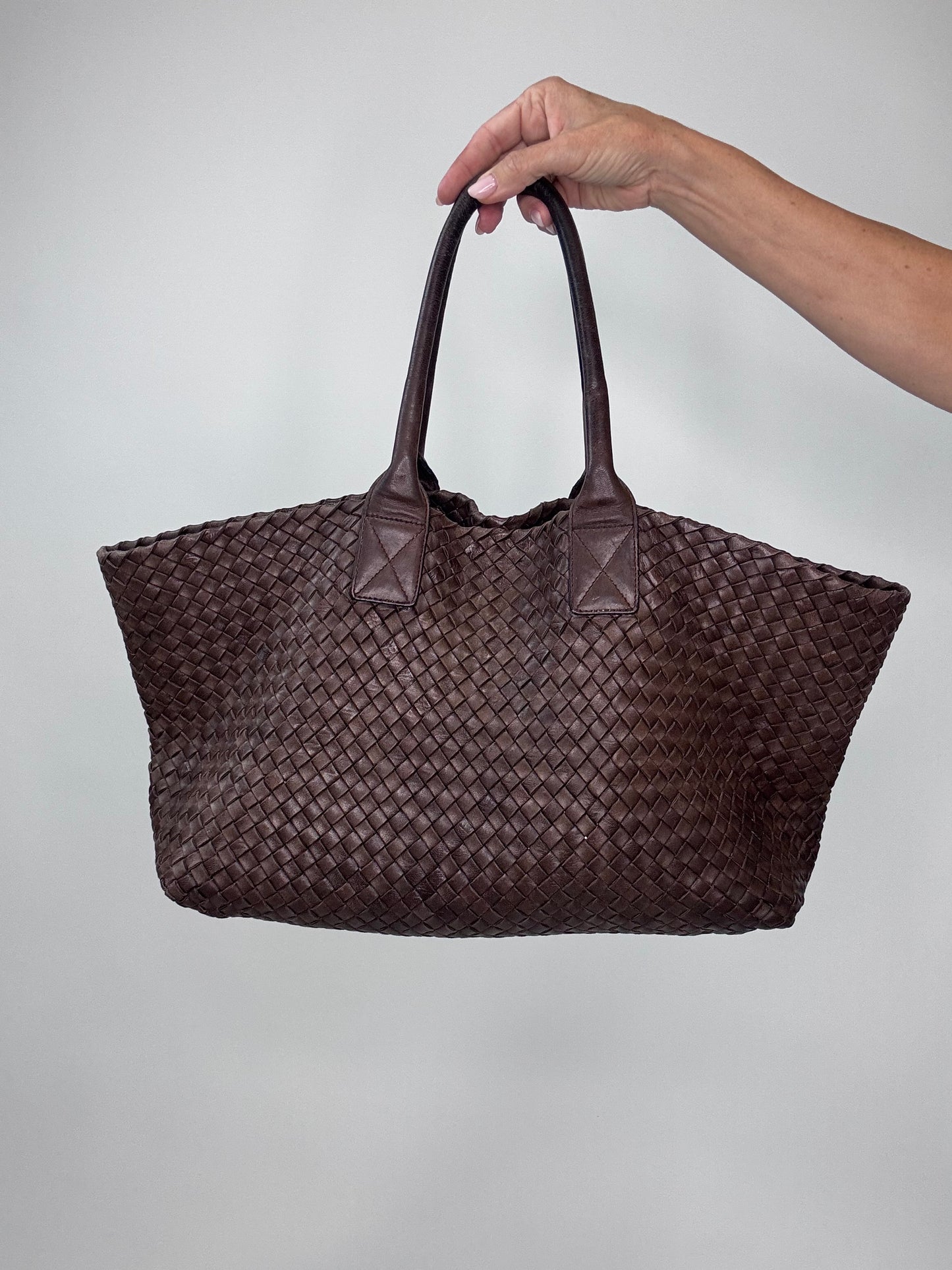 Bottega Veneta Intrecciato Meduim Cabat