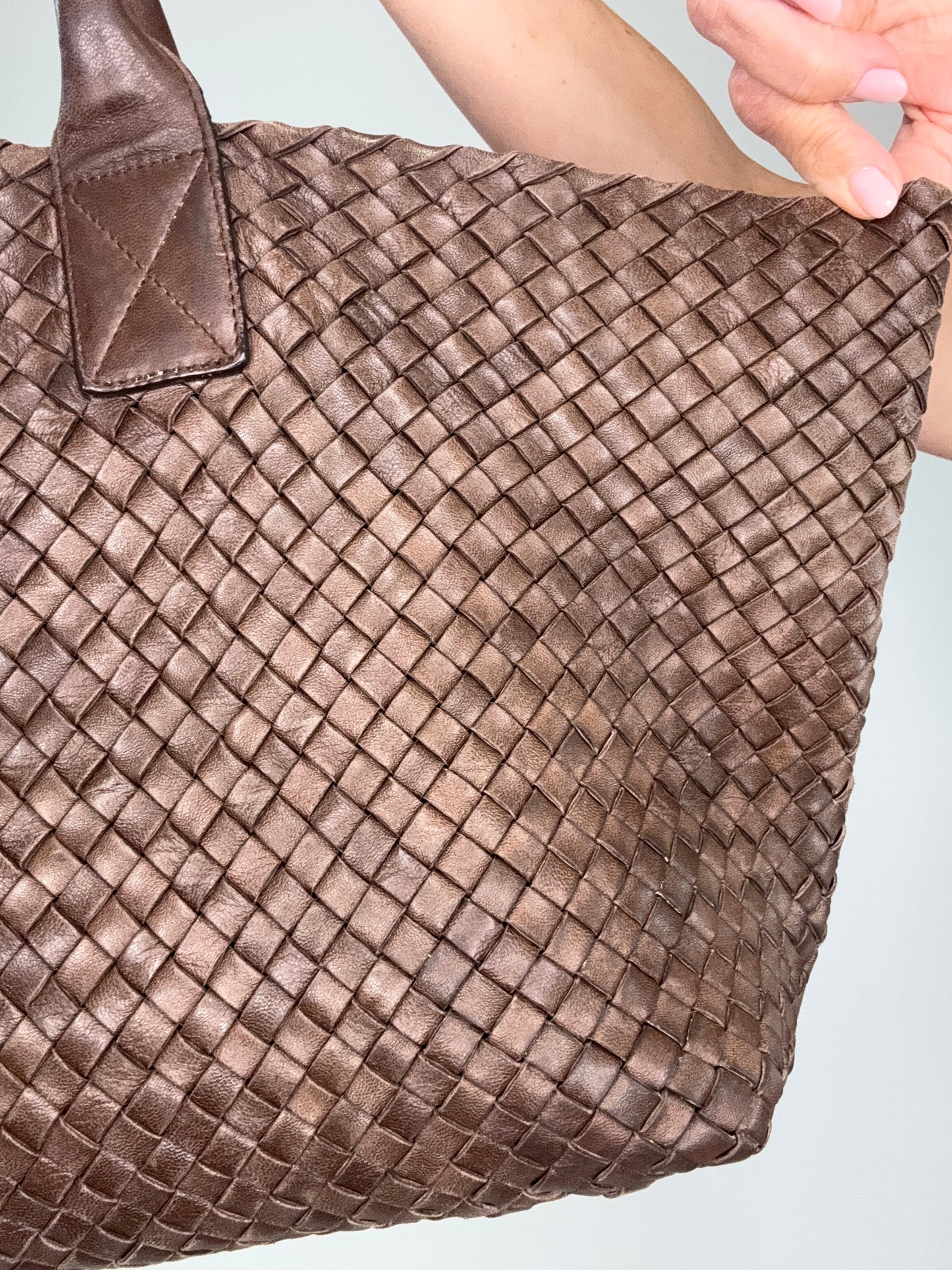 Bottega Veneta Intrecciato Meduim Cabat