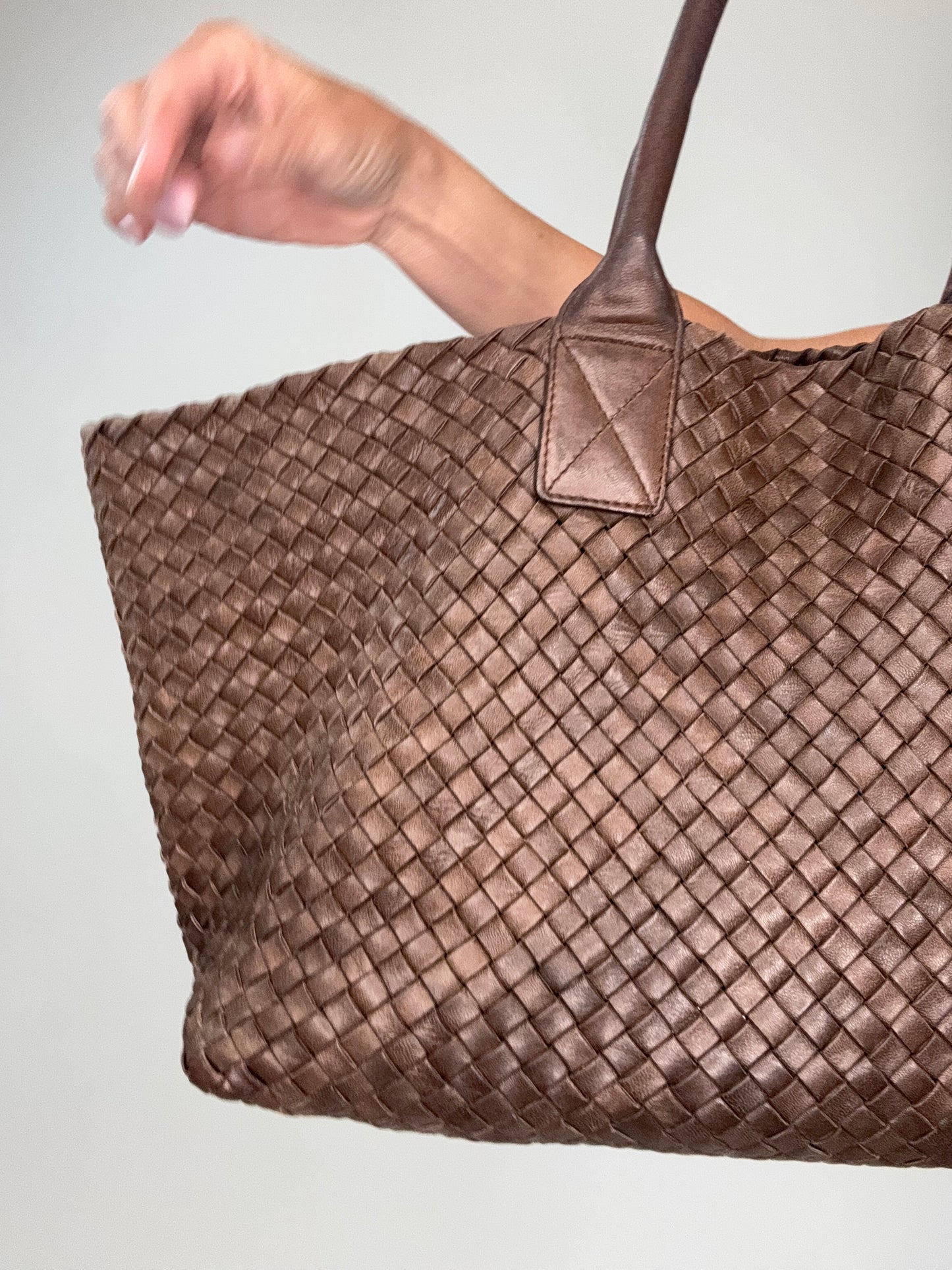 Bottega Veneta Intrecciato Meduim Cabat