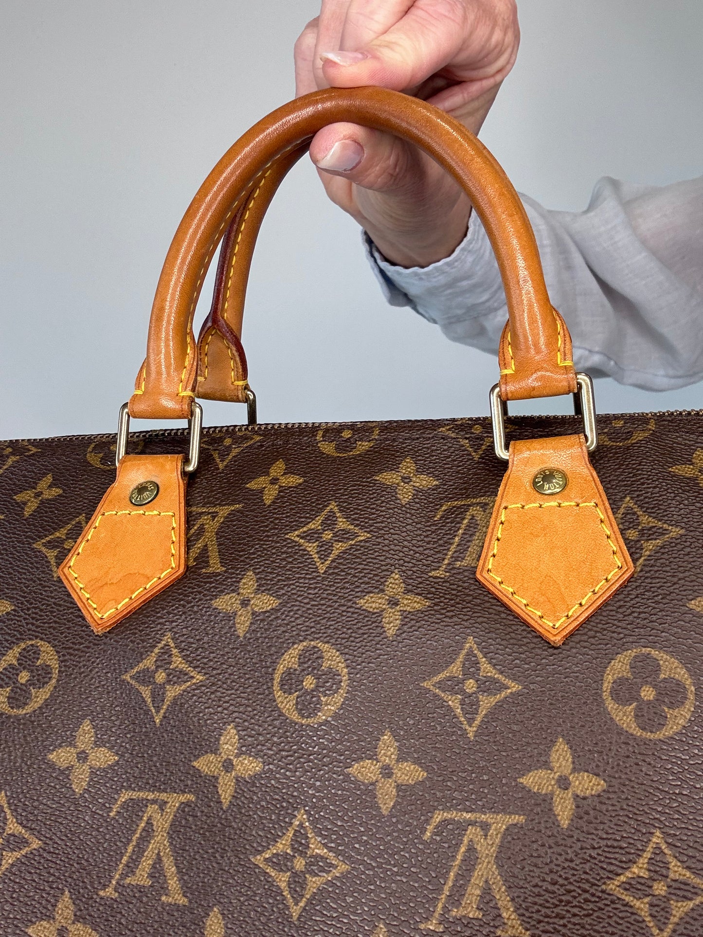 Louis Vuitton Monogram Speedy 35