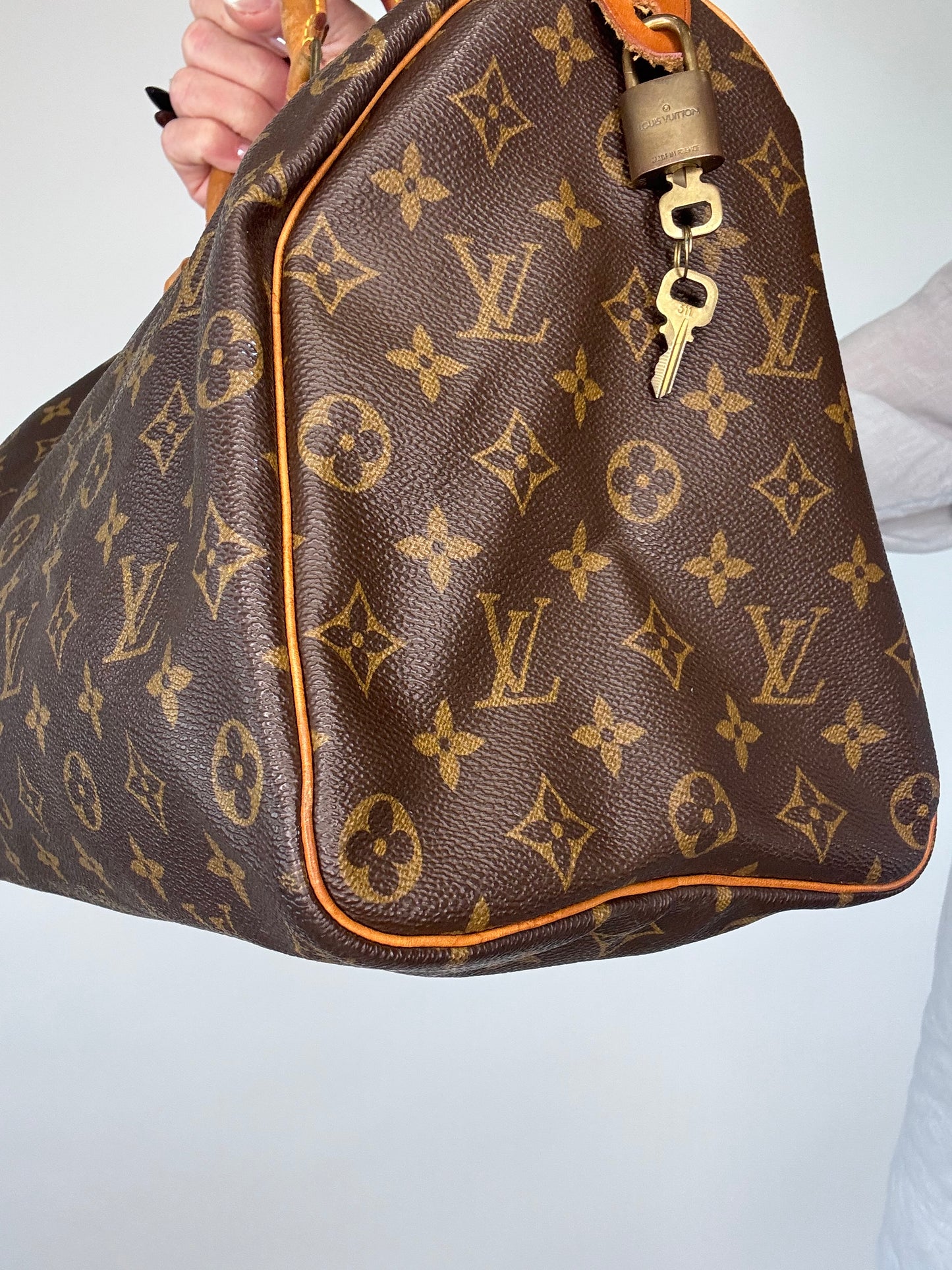 Louis Vuitton Monogram Speedy 35