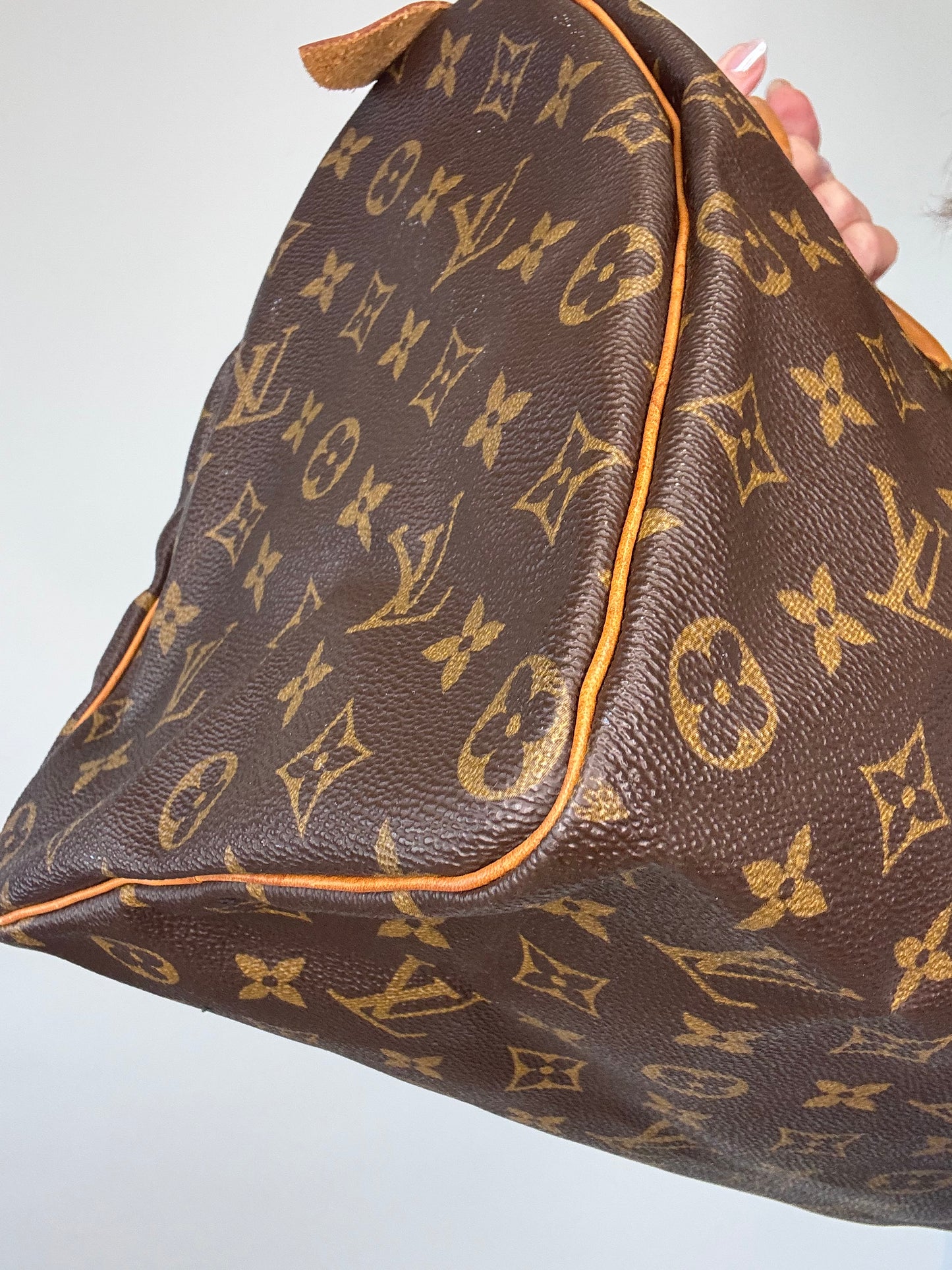 Louis Vuitton Monogram Speedy 35