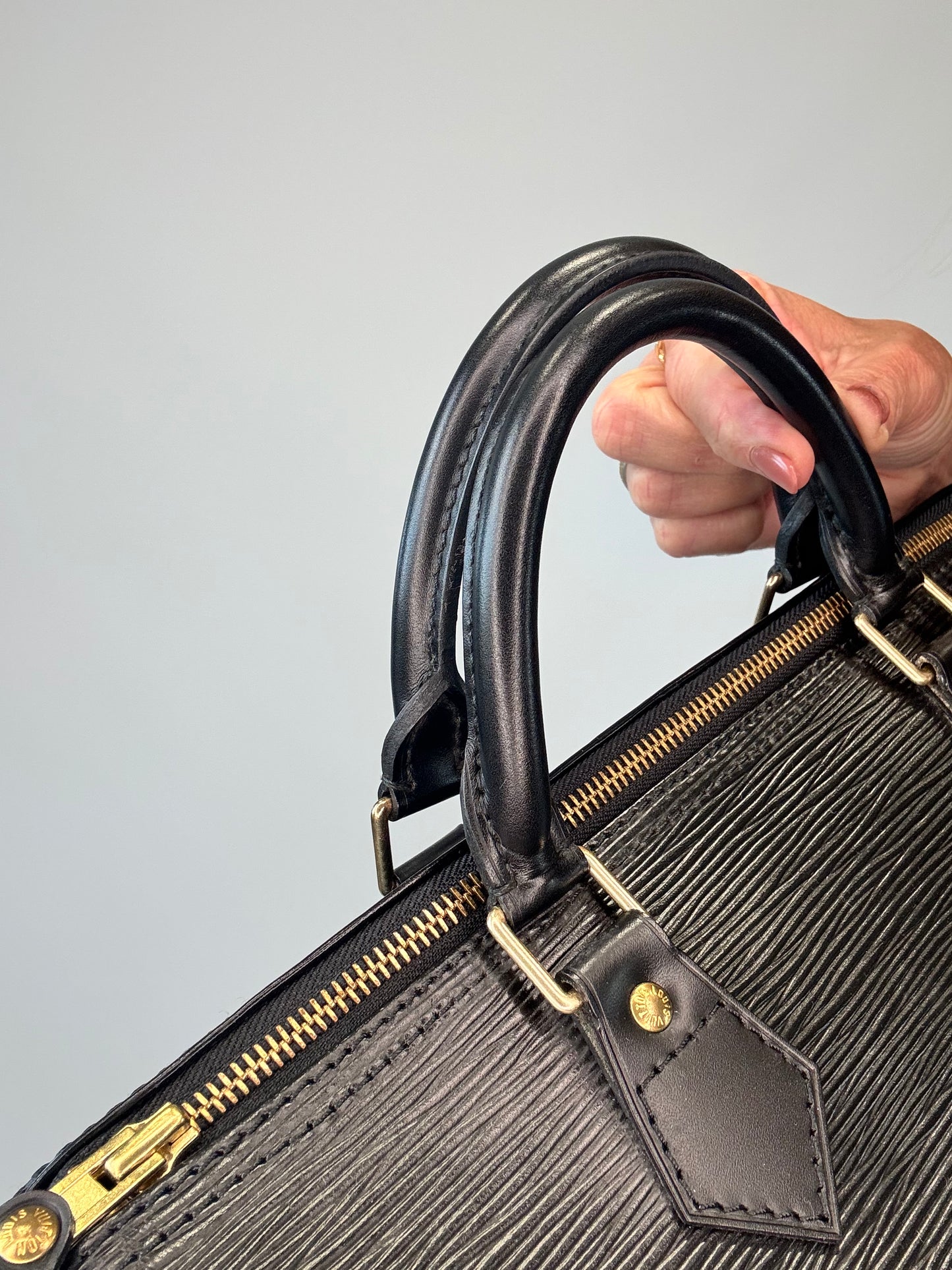 Louis Vuitton Epi Speedy 30 - Black