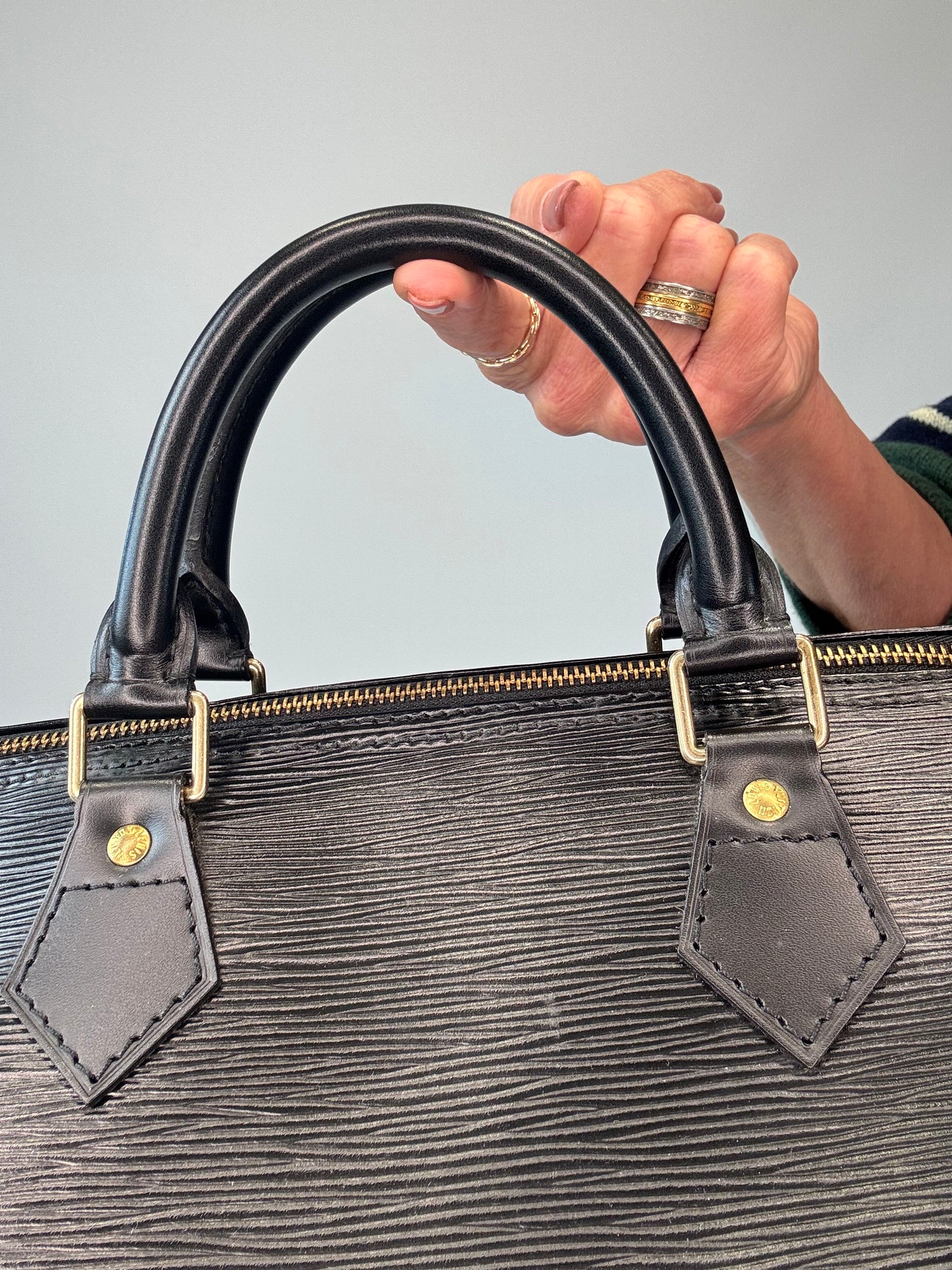 Louis Vuitton Epi Speedy 30 - Black