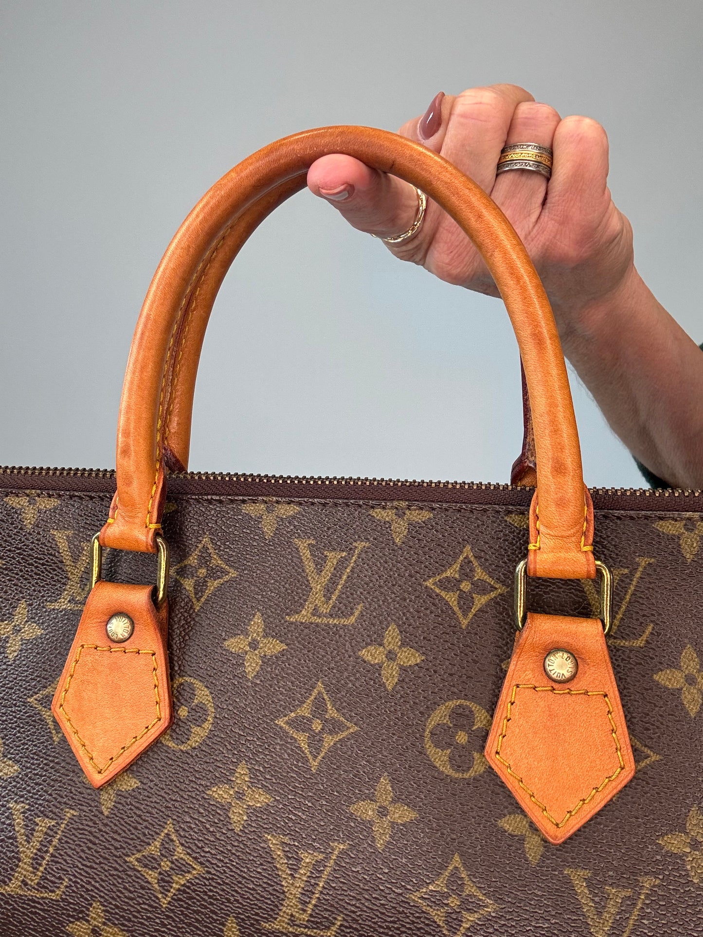 Louis Vuitton Triangle Sac Monogram-Vintage