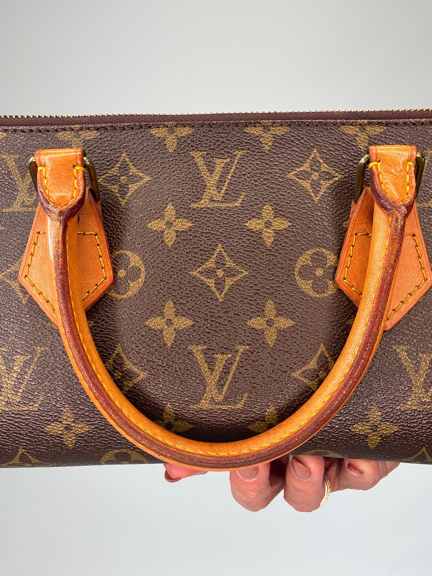 Louis Vuitton Triangle Sac Monogram-Vintage