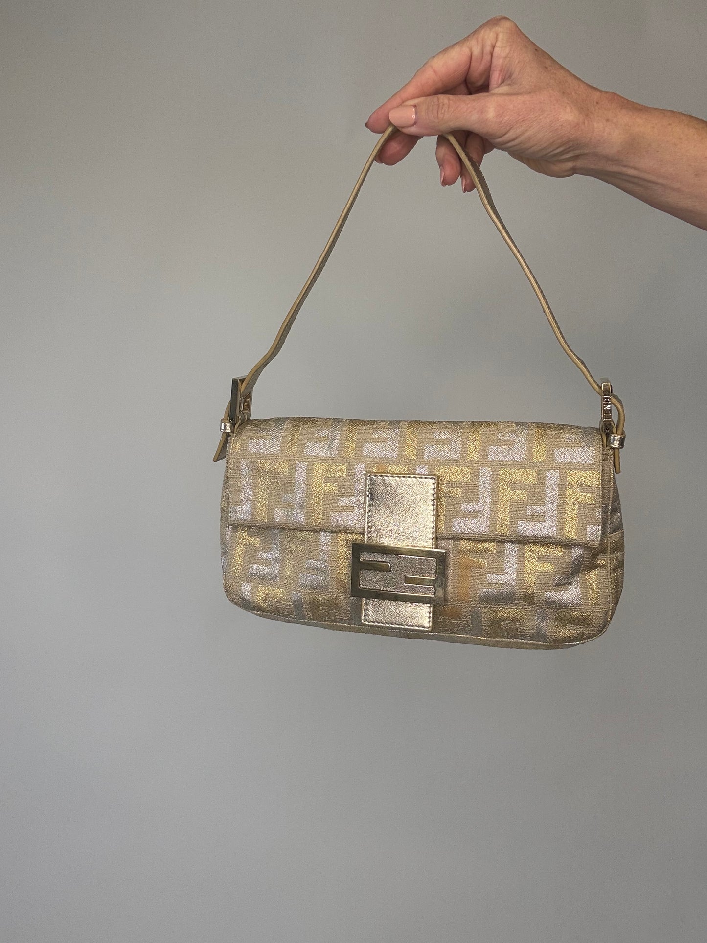 Fendi Mamma Baguette Silver/Gold Jacquard Glitter Shoulder Bag