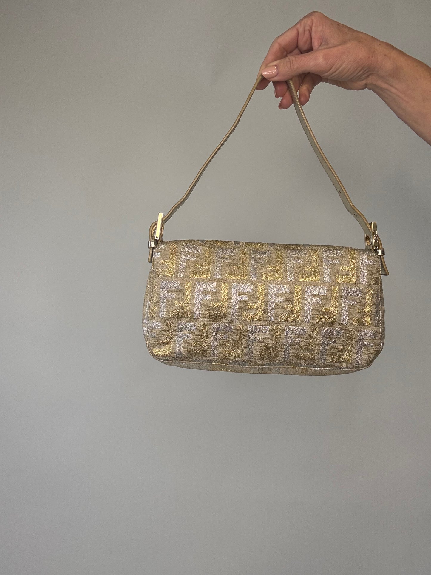 Fendi Mamma Baguette Silver/Gold Jacquard Glitter Shoulder Bag