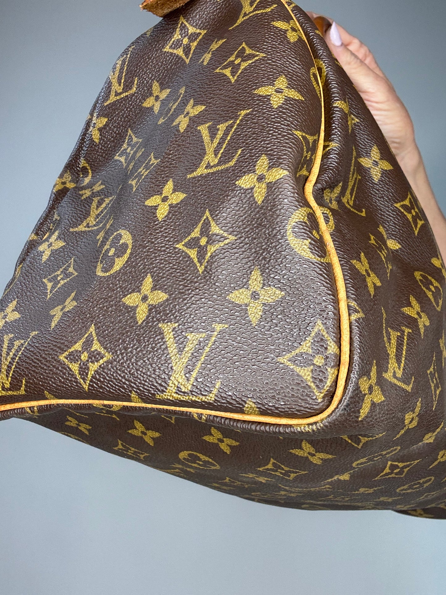 Louis Vuitton Vintage Monogram Speedy 30