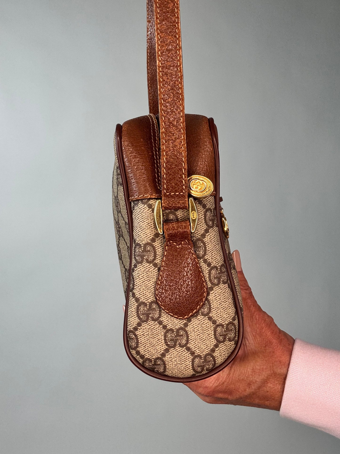 Gucci Supreme Vintage Sherri Line Bag