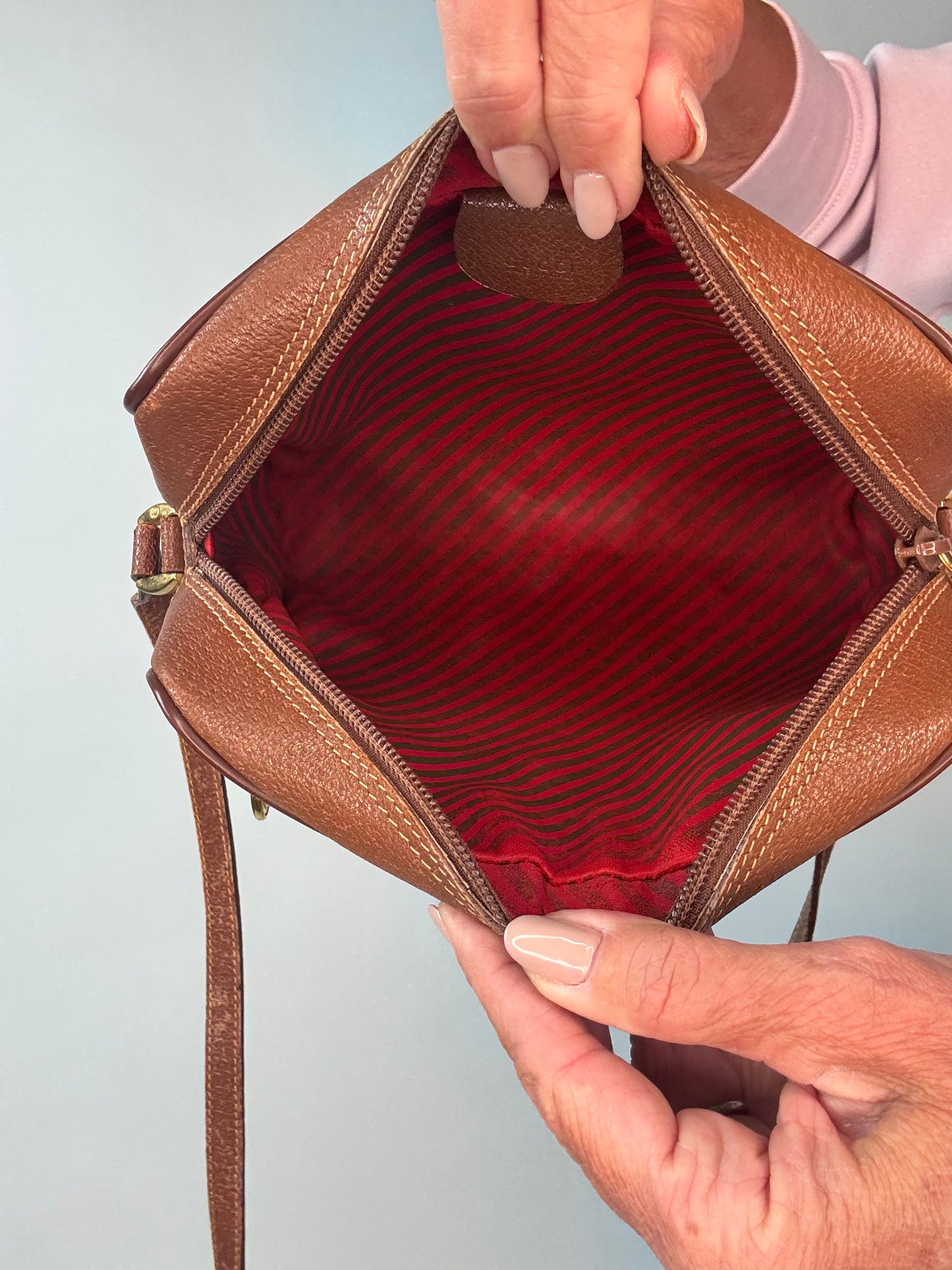 Gucci Supreme Vintage Sherri Line Bag