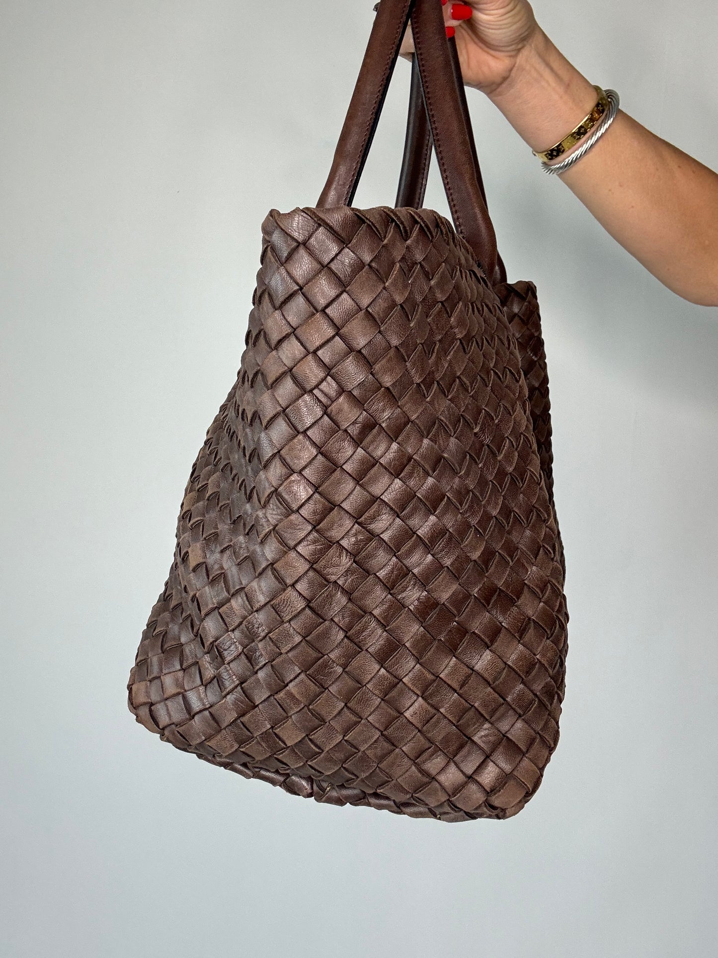 Bottega Veneta Cabat MM Tote Bag With Pouch