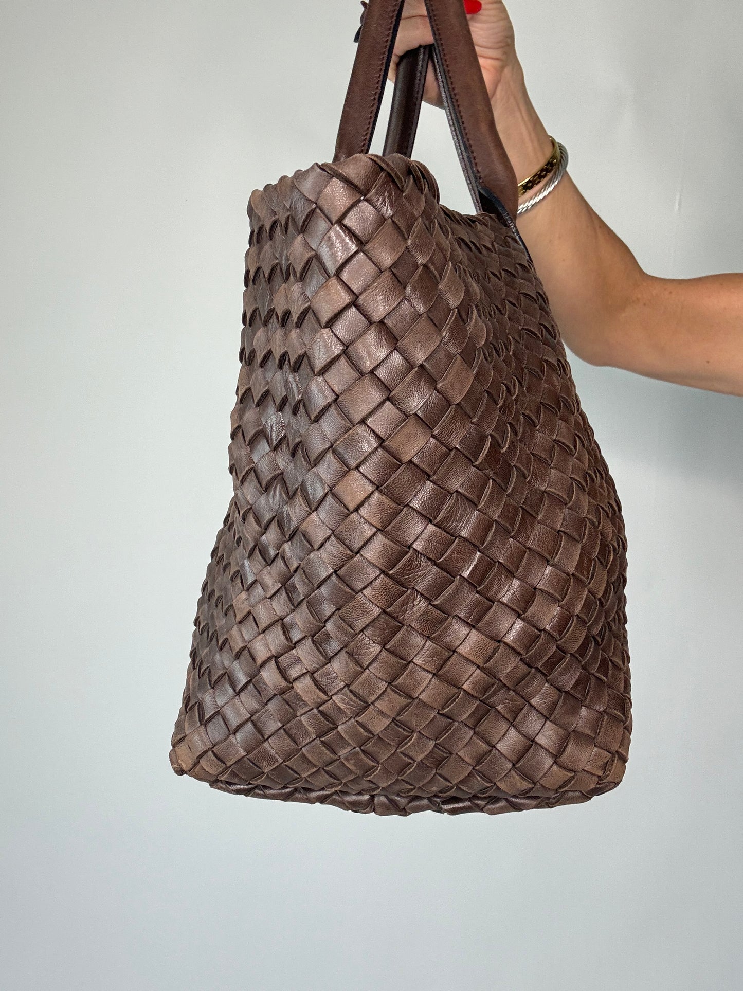 Bottega Veneta Cabat MM Tote Bag With Pouch