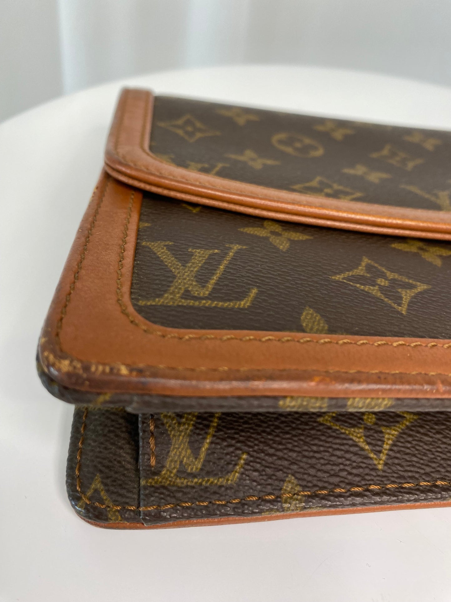 Vintage Louis Vuitton Dame Clutch