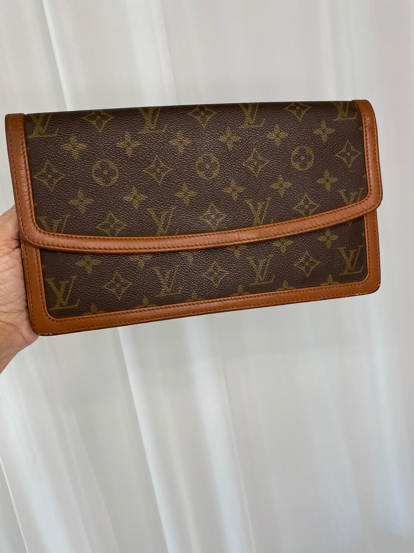 Vintage Louis Vuitton Dame Clutch