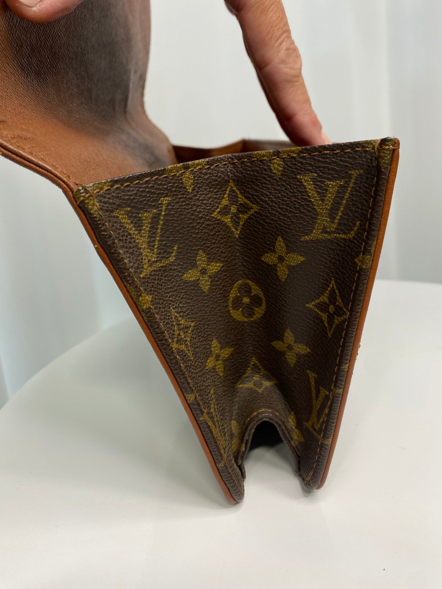 Vintage Louis Vuitton Dame Clutch