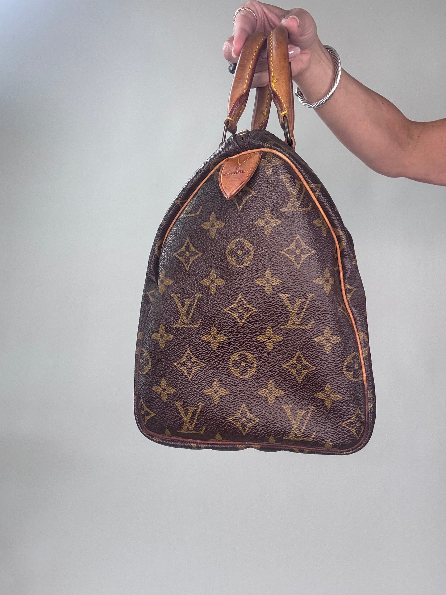 Louis Vuitton Vintage Monogram Speedy 30