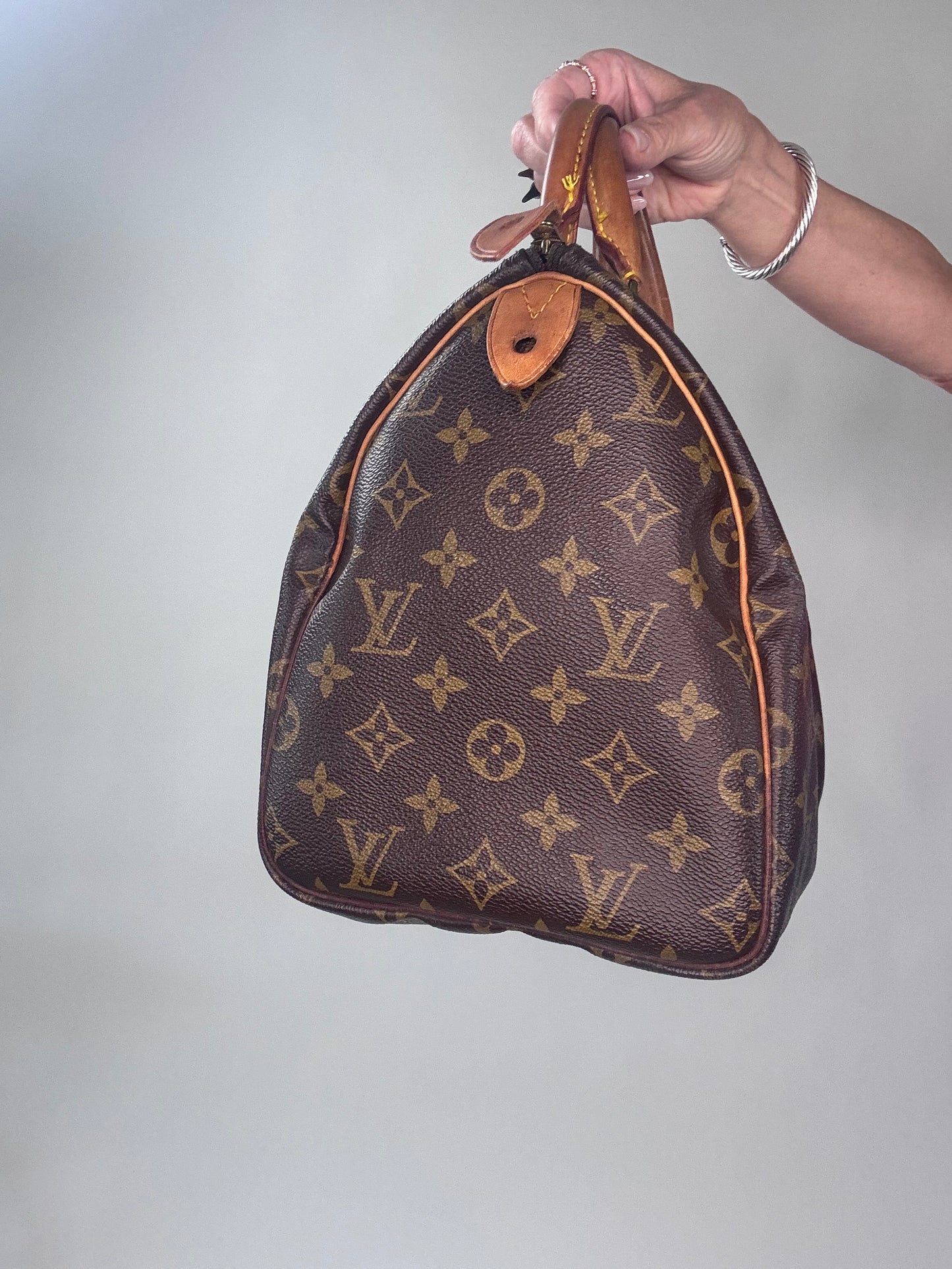 Louis Vuitton Vintage Monogram Speedy 30
