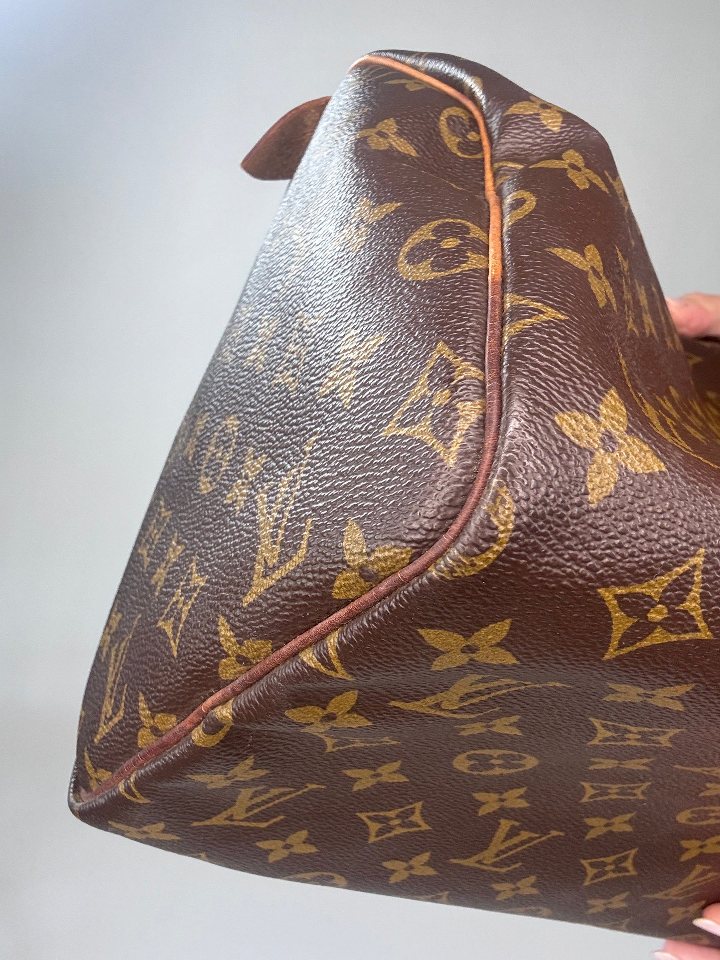 Louis Vuitton Vintage Monogram Speedy 30