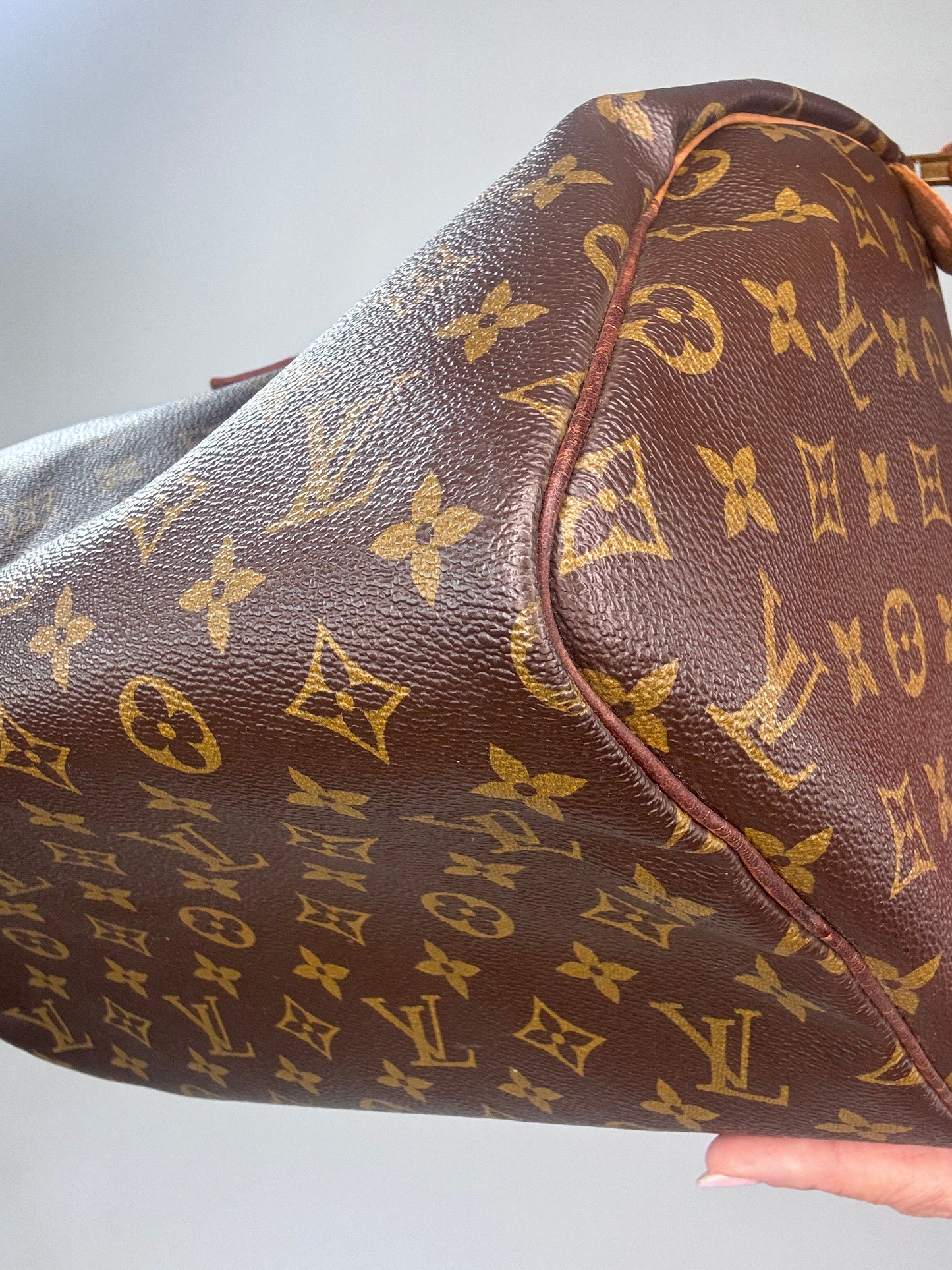 Louis Vuitton Vintage Monogram Speedy 30