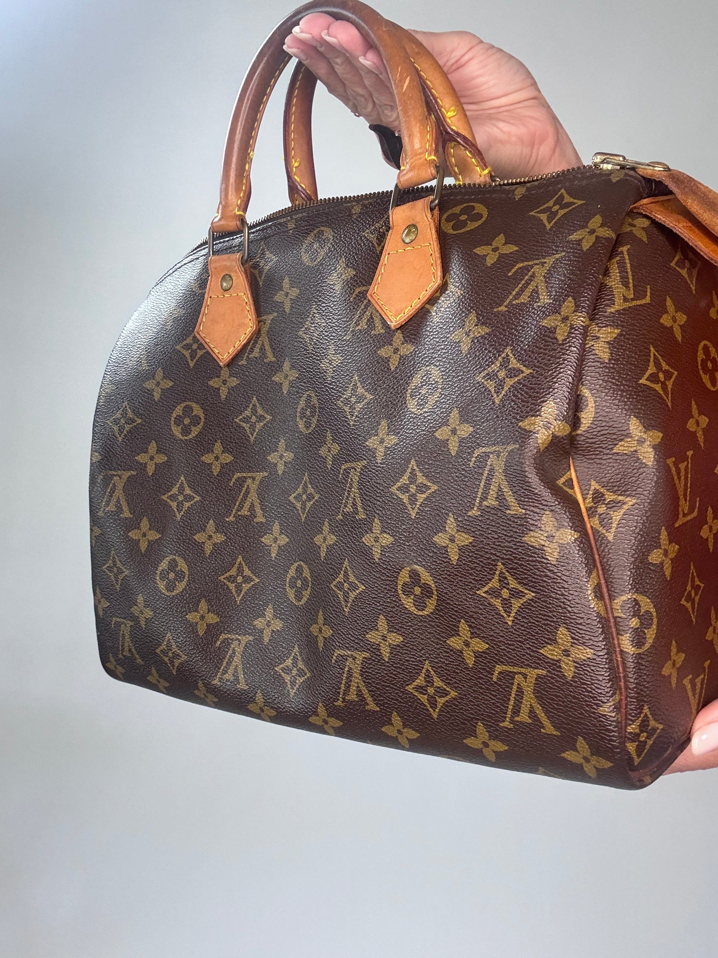 Louis Vuitton Vintage Monogram Speedy 30