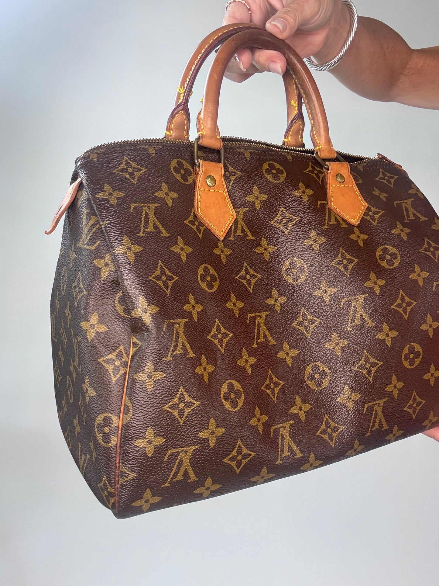 Louis Vuitton Vintage Monogram Speedy 30