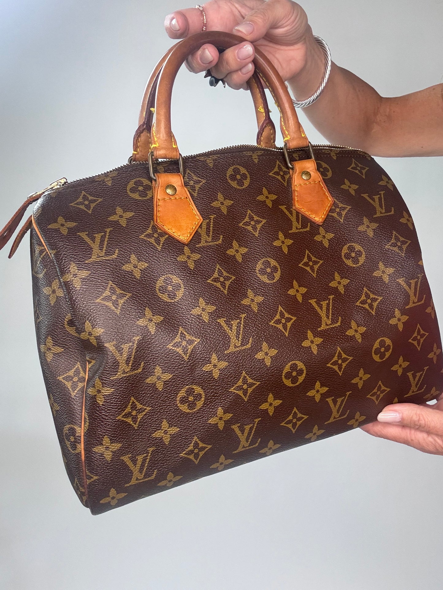 Louis Vuitton Vintage Monogram Speedy 30