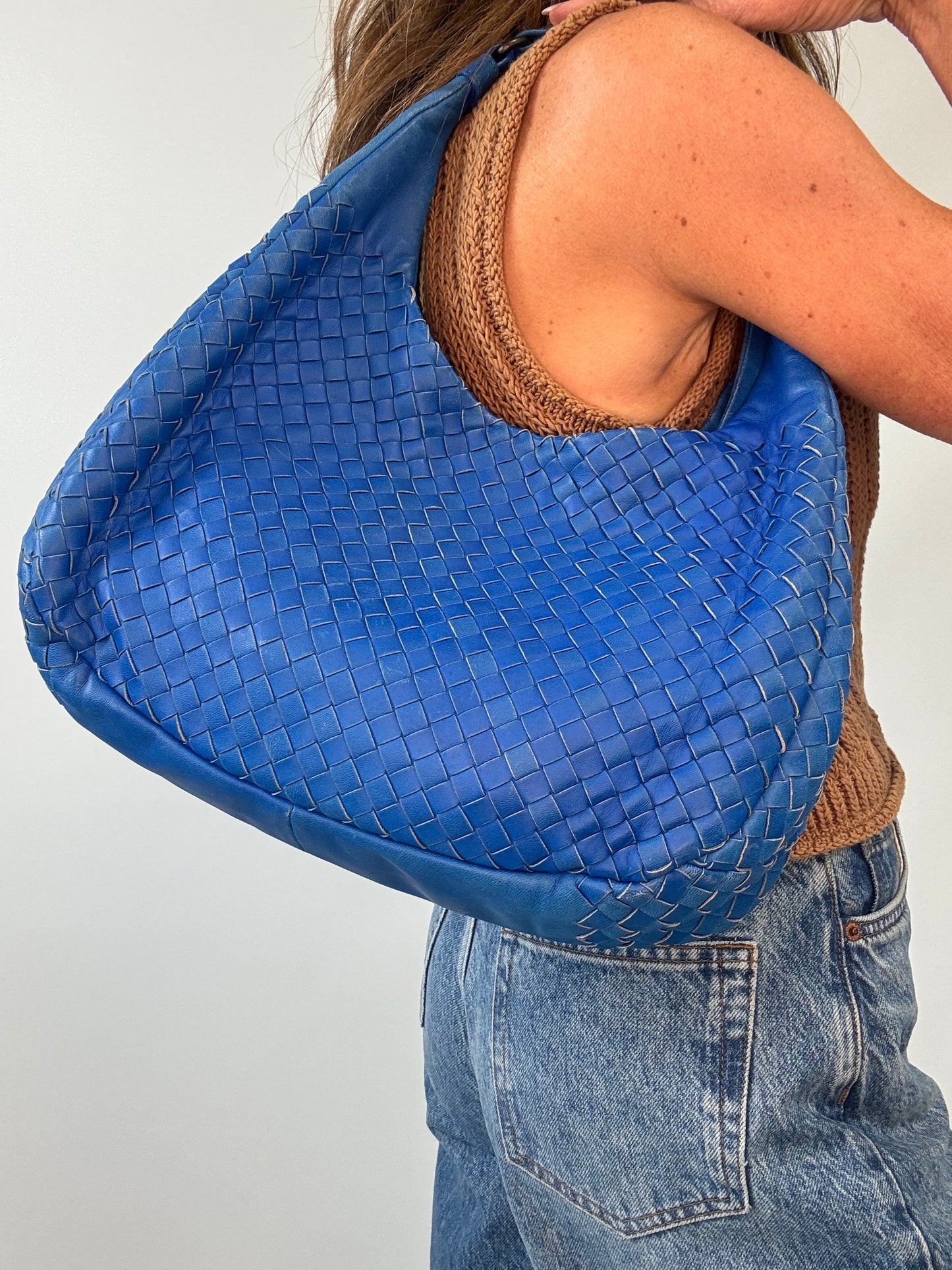 Bottega Veneta Small Campana Intrecciato Hobo — Royal Blue
