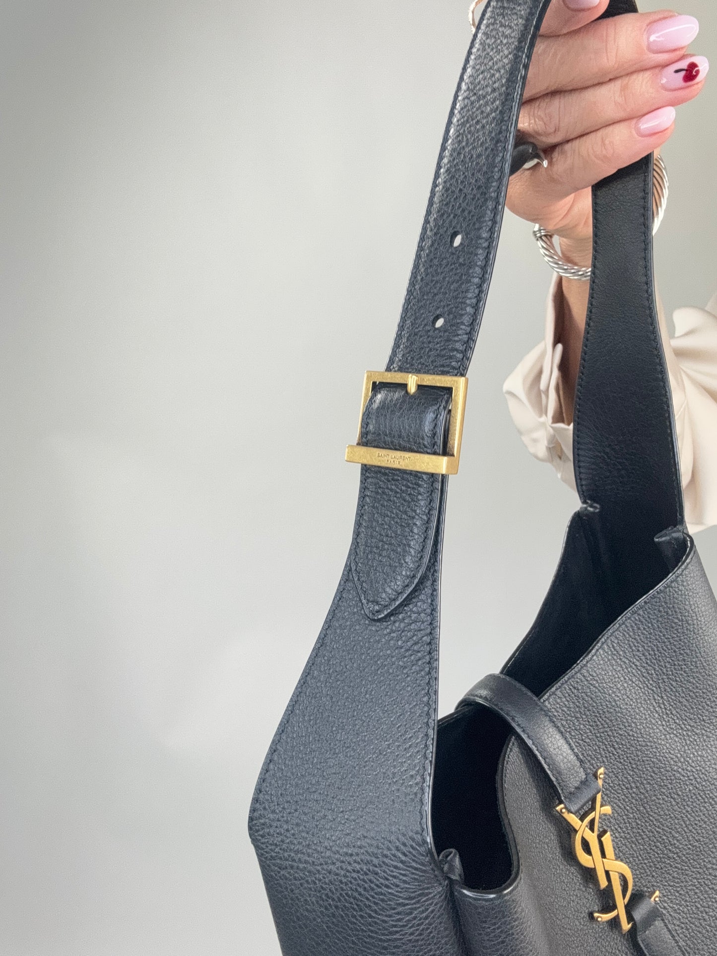 Saint Laurent Le 5 a 7 Supple Bag Small