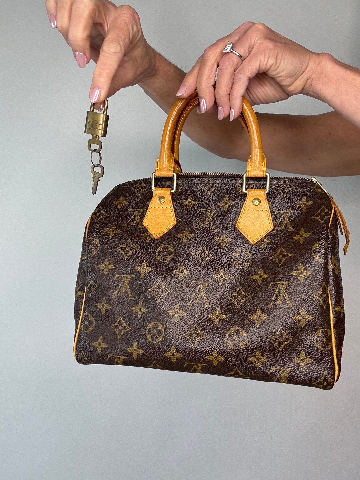 Louis Vuitton Vinage Speedy 25