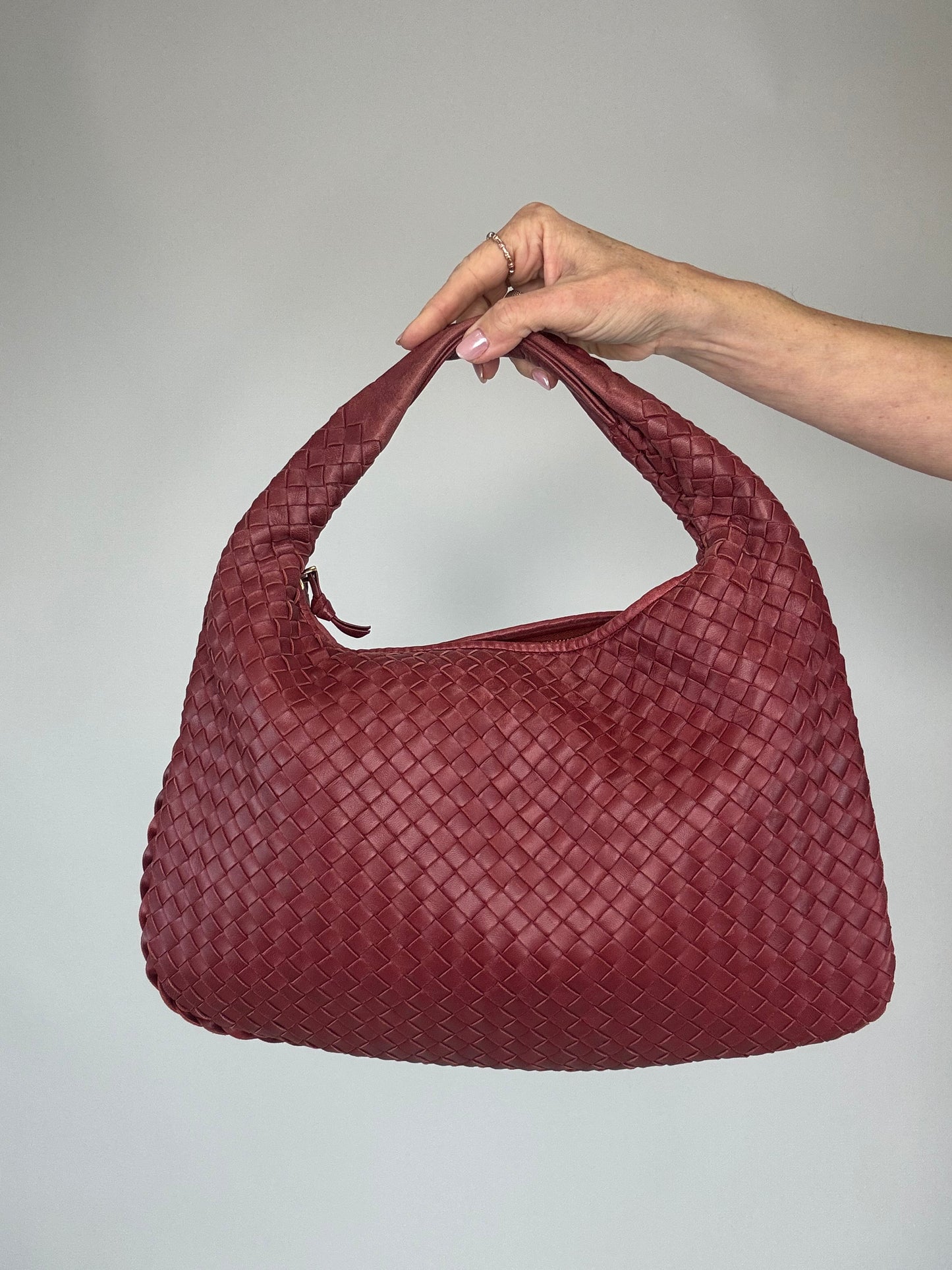 Bottega Veneta Intrecciato Hobo Medium