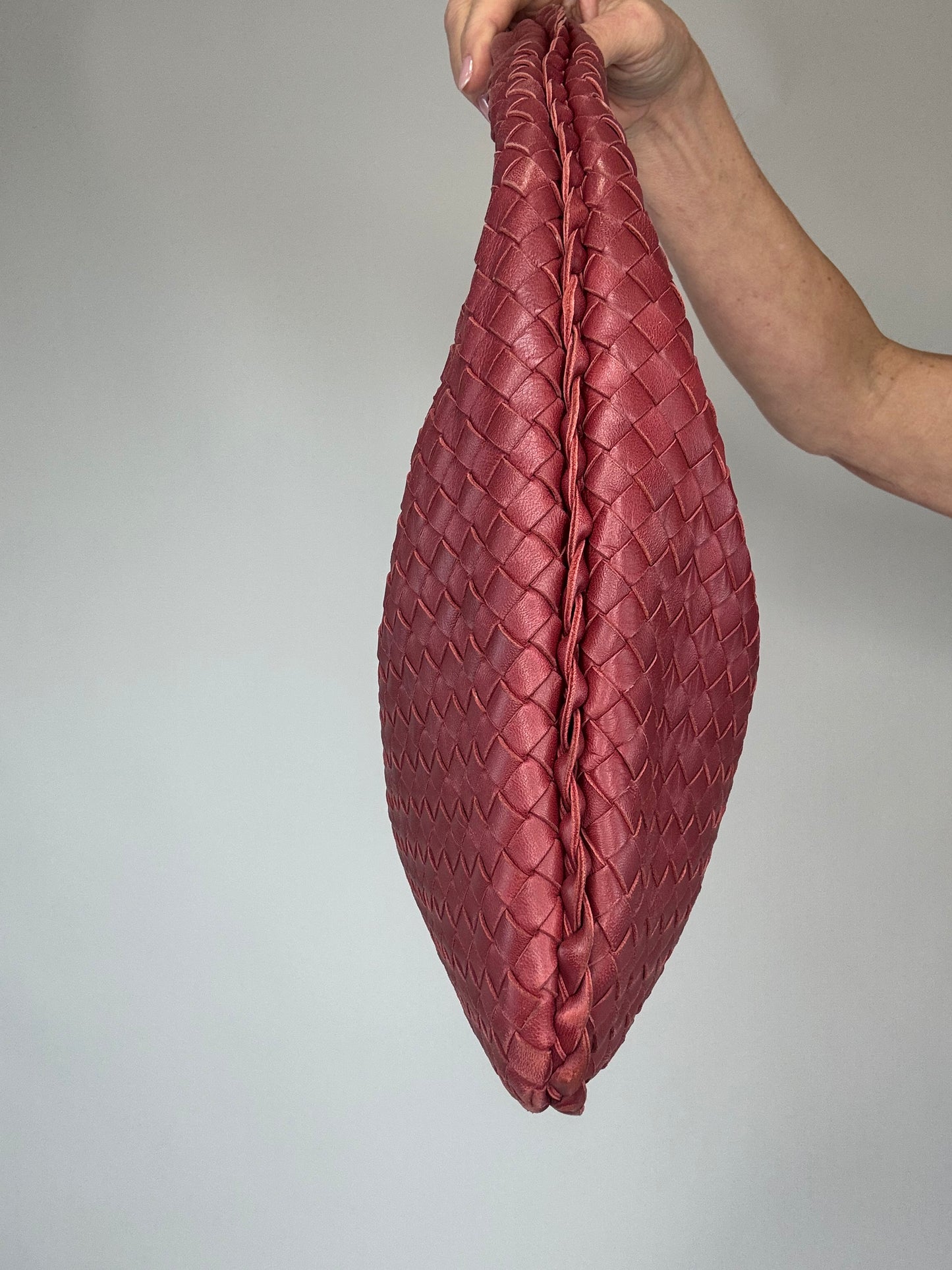 Bottega Veneta Intrecciato Hobo Medium