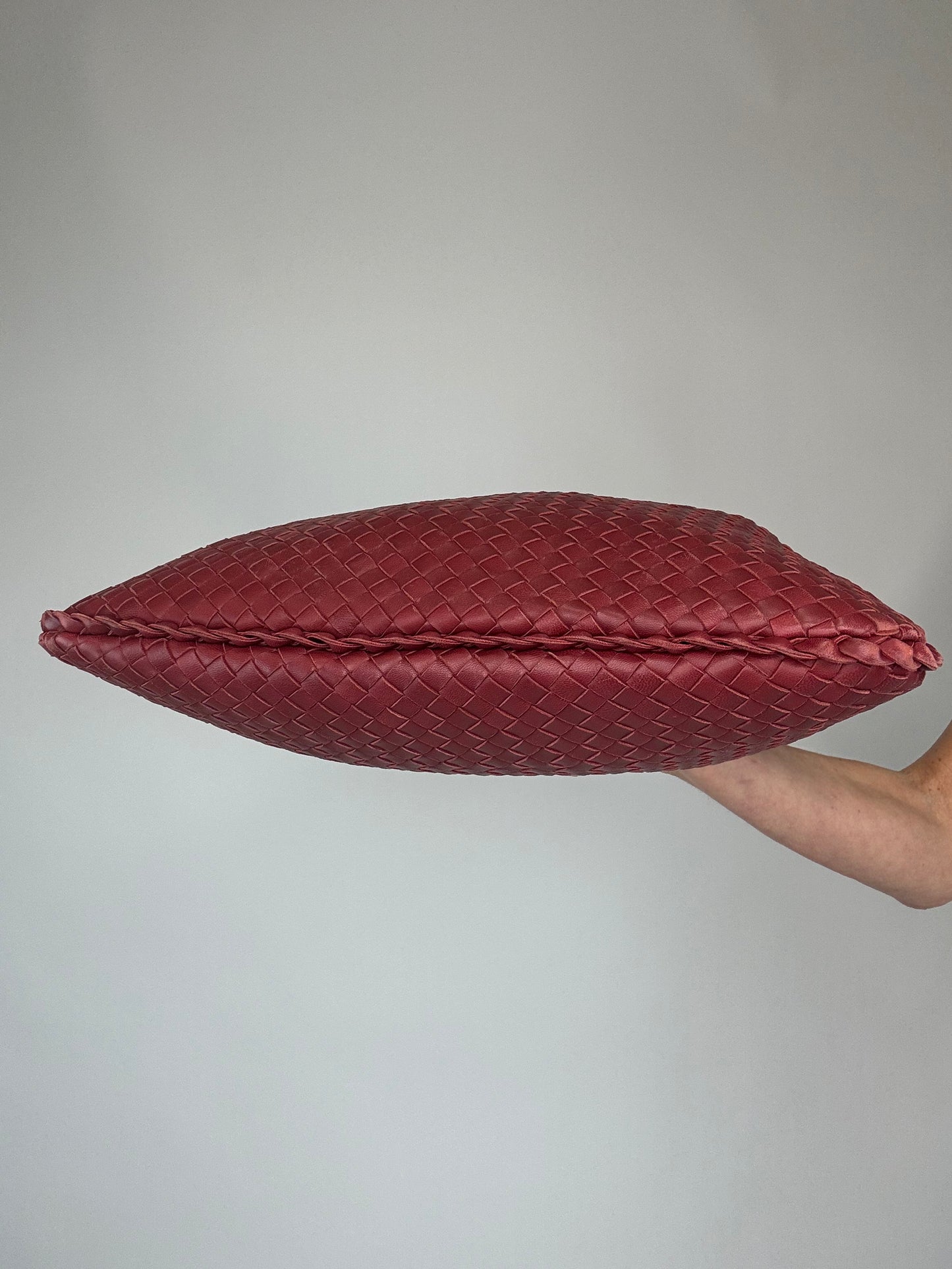 Bottega Veneta Intrecciato Hobo Medium
