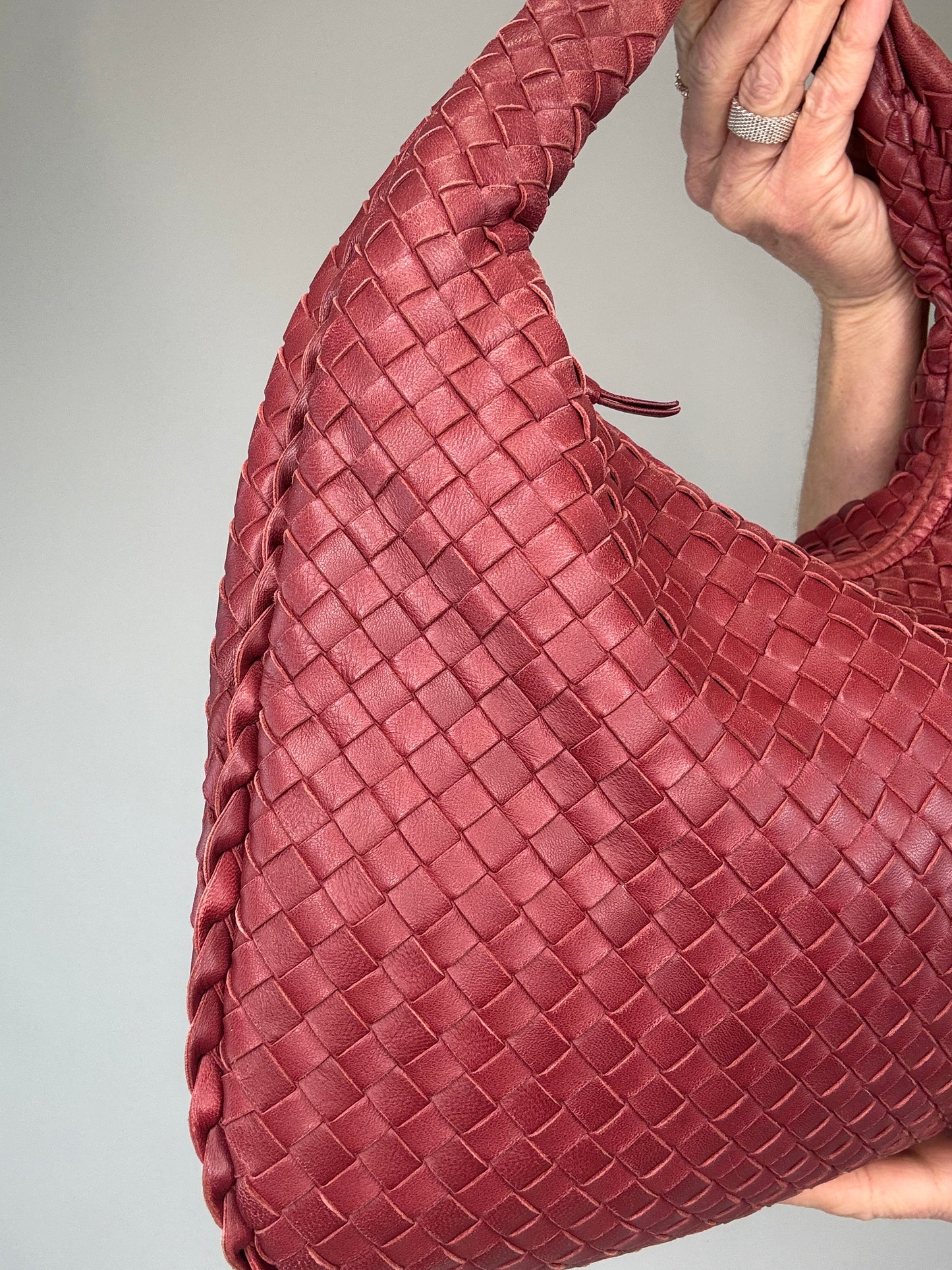 Bottega Veneta Intrecciato Hobo Medium
