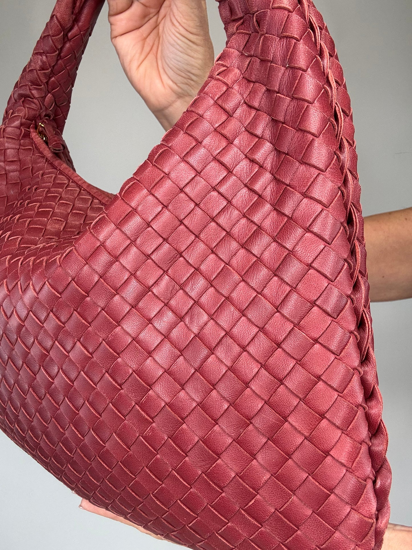 Bottega Veneta Intrecciato Hobo Medium