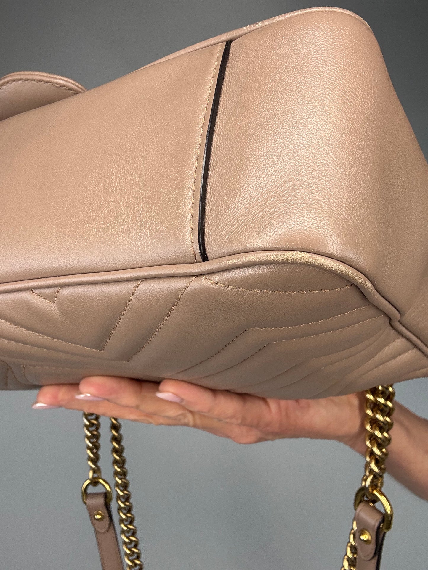 Gucci GG Marmont Medium Matelasse Shoulder Bag