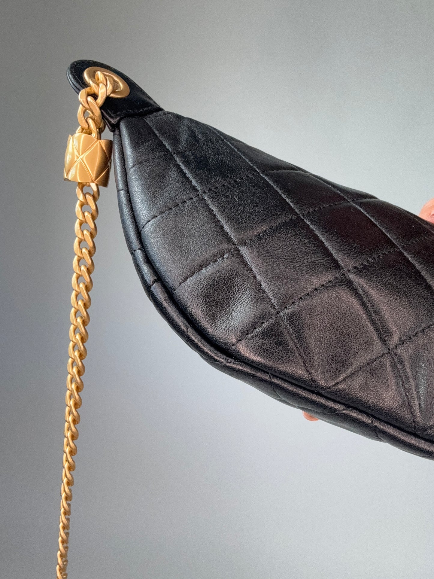 Chanel Waist Bag Sweetheart -Black